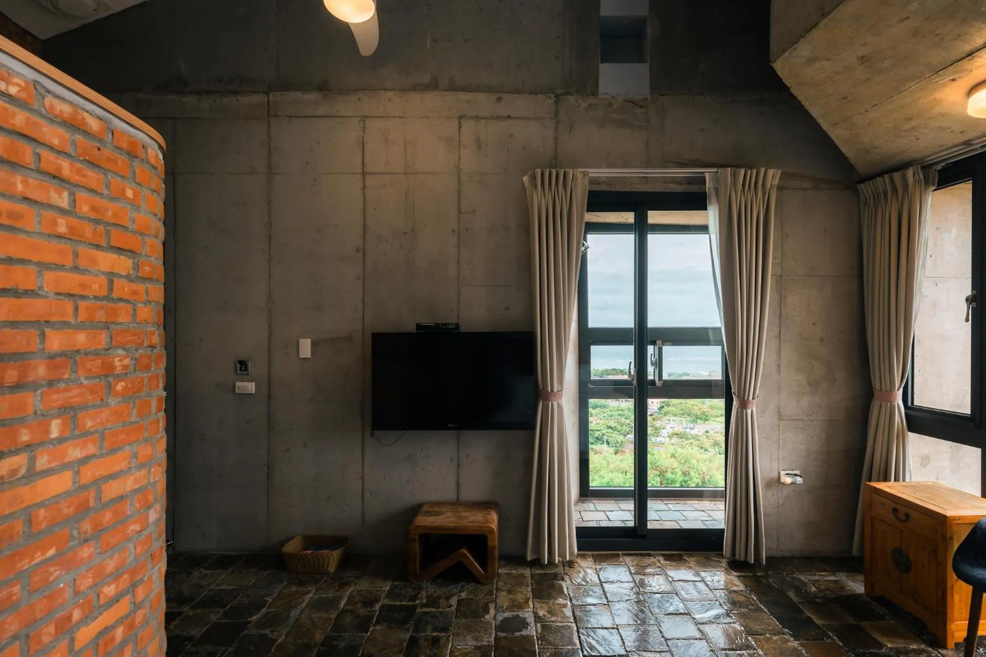 Photo of the whole room in The Light