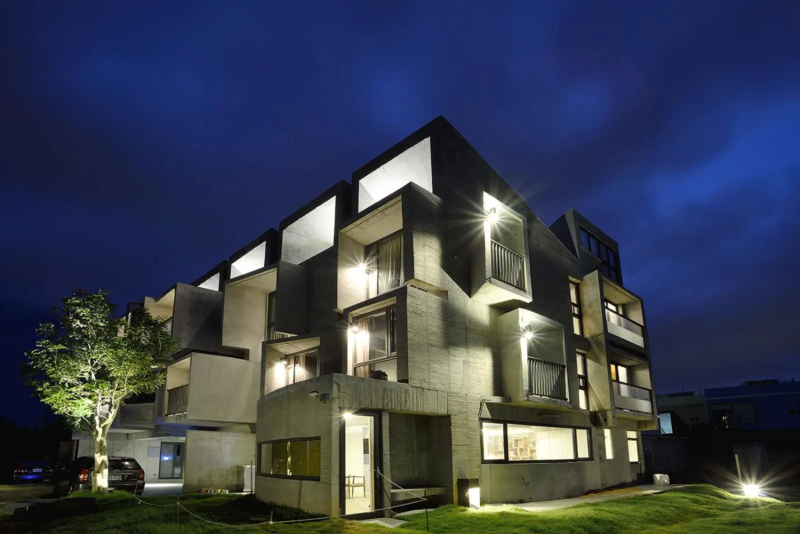 Bird's eye view in The Light