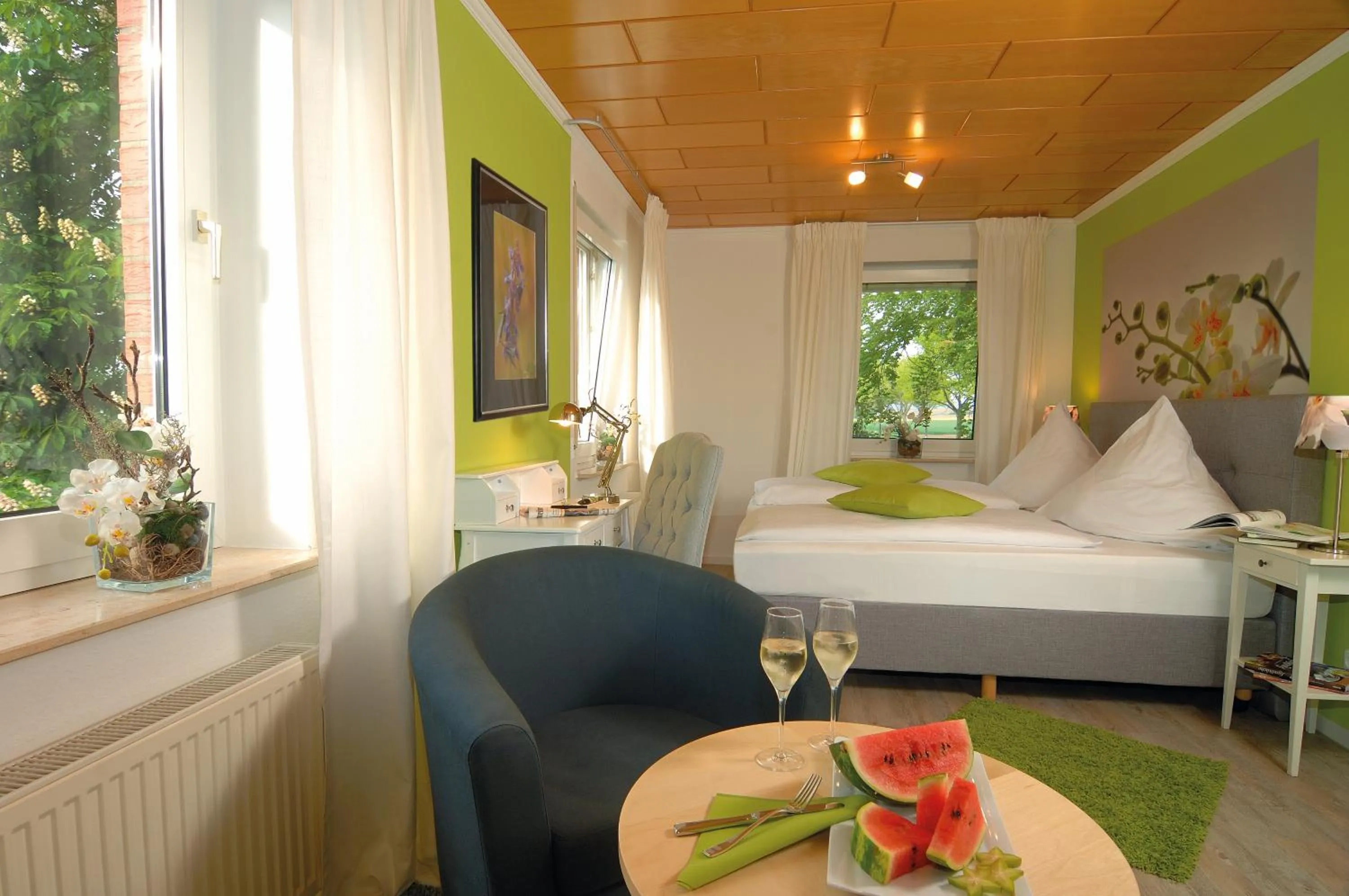 Photo of the whole room, Bed in Landhaus Heidekrug