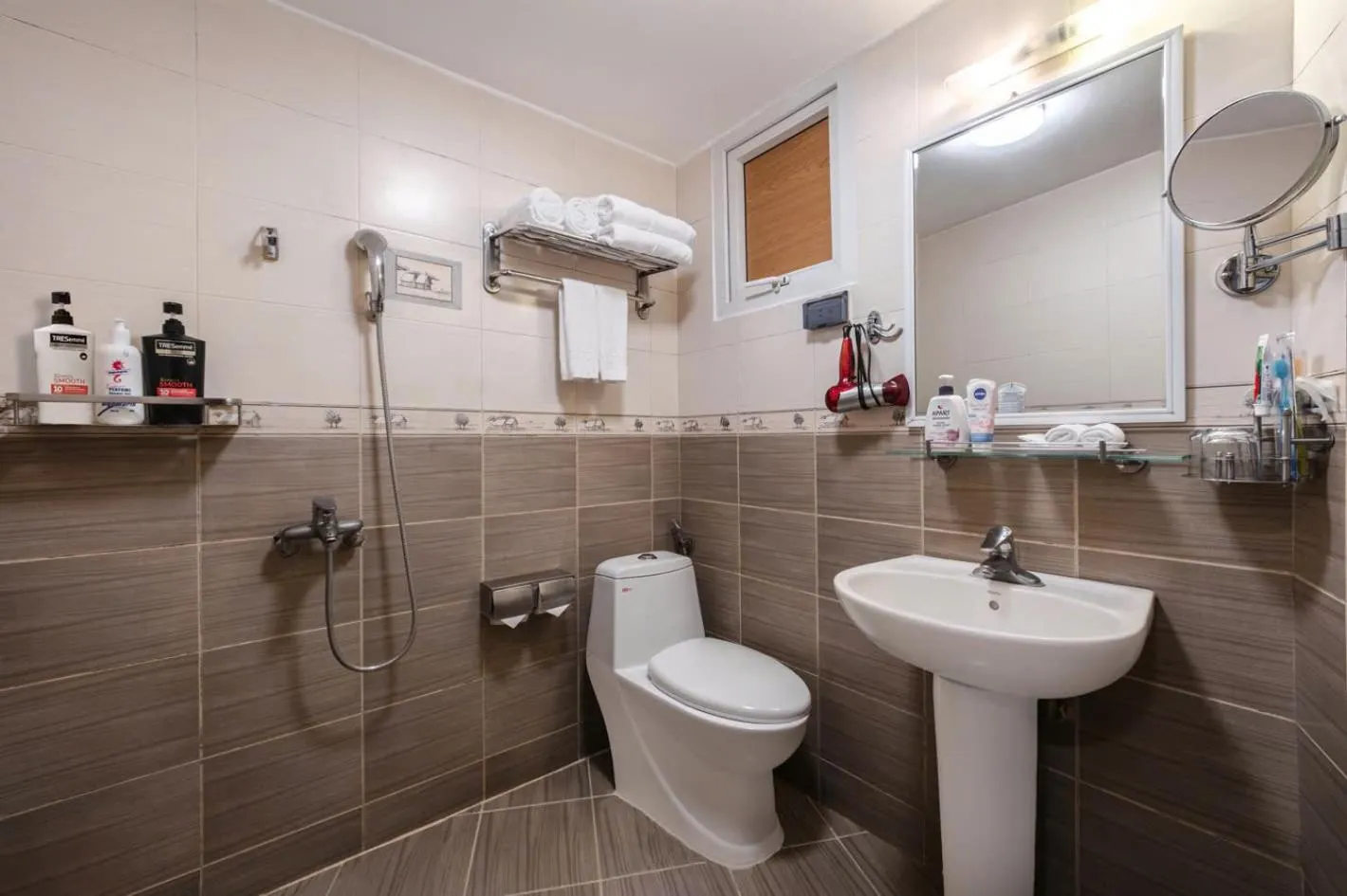 Shower in A25 Hotel - 197 Thanh Nhàn