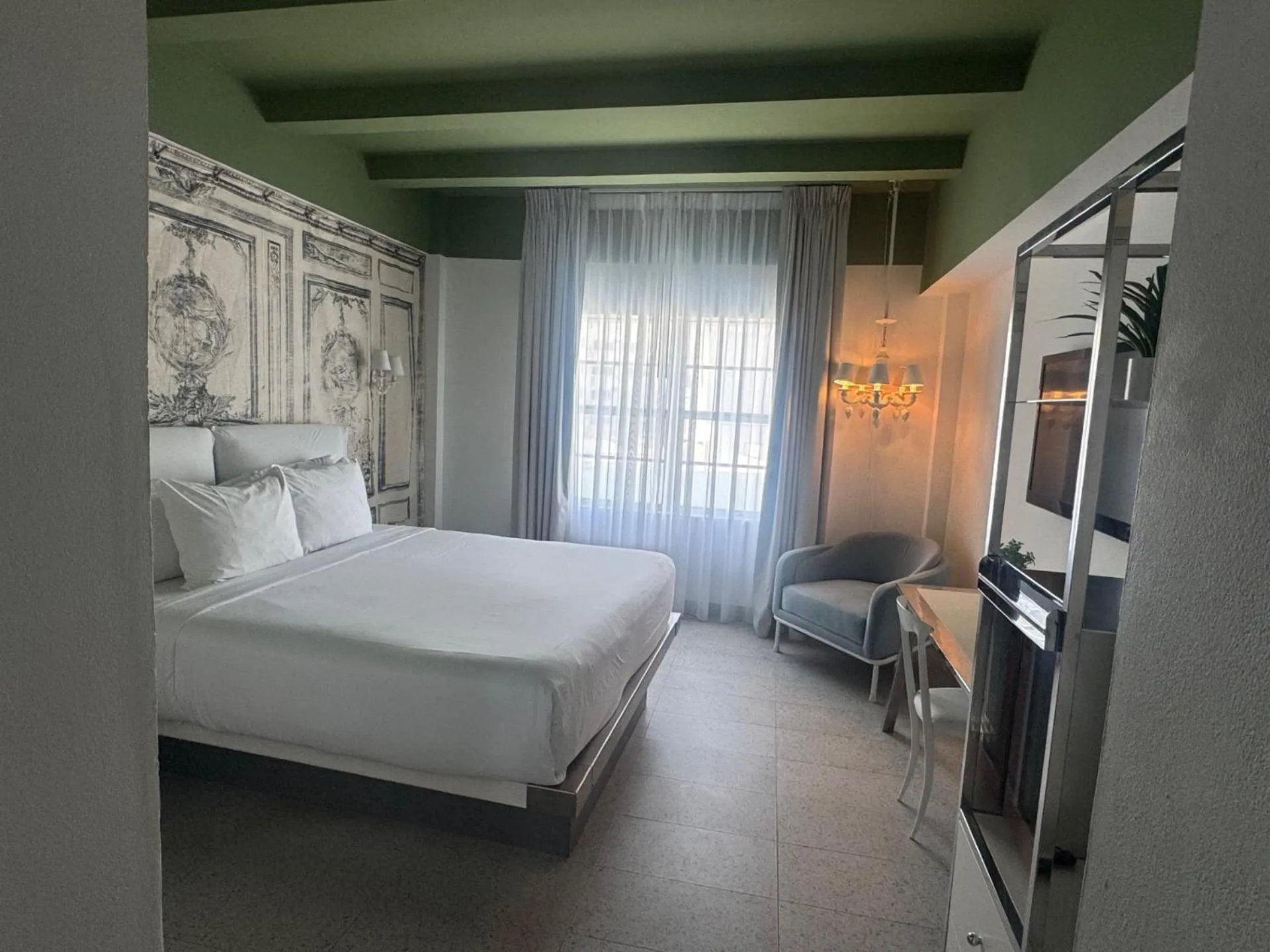 Bed in Townhouse Hotel, BW Signature Collection