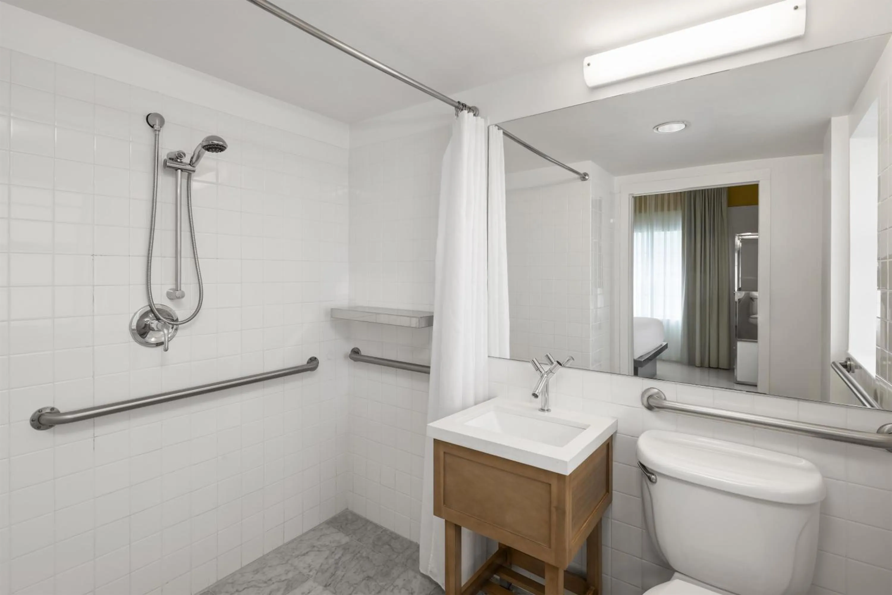 Bathroom in Townhouse Hotel, BW Signature Collection