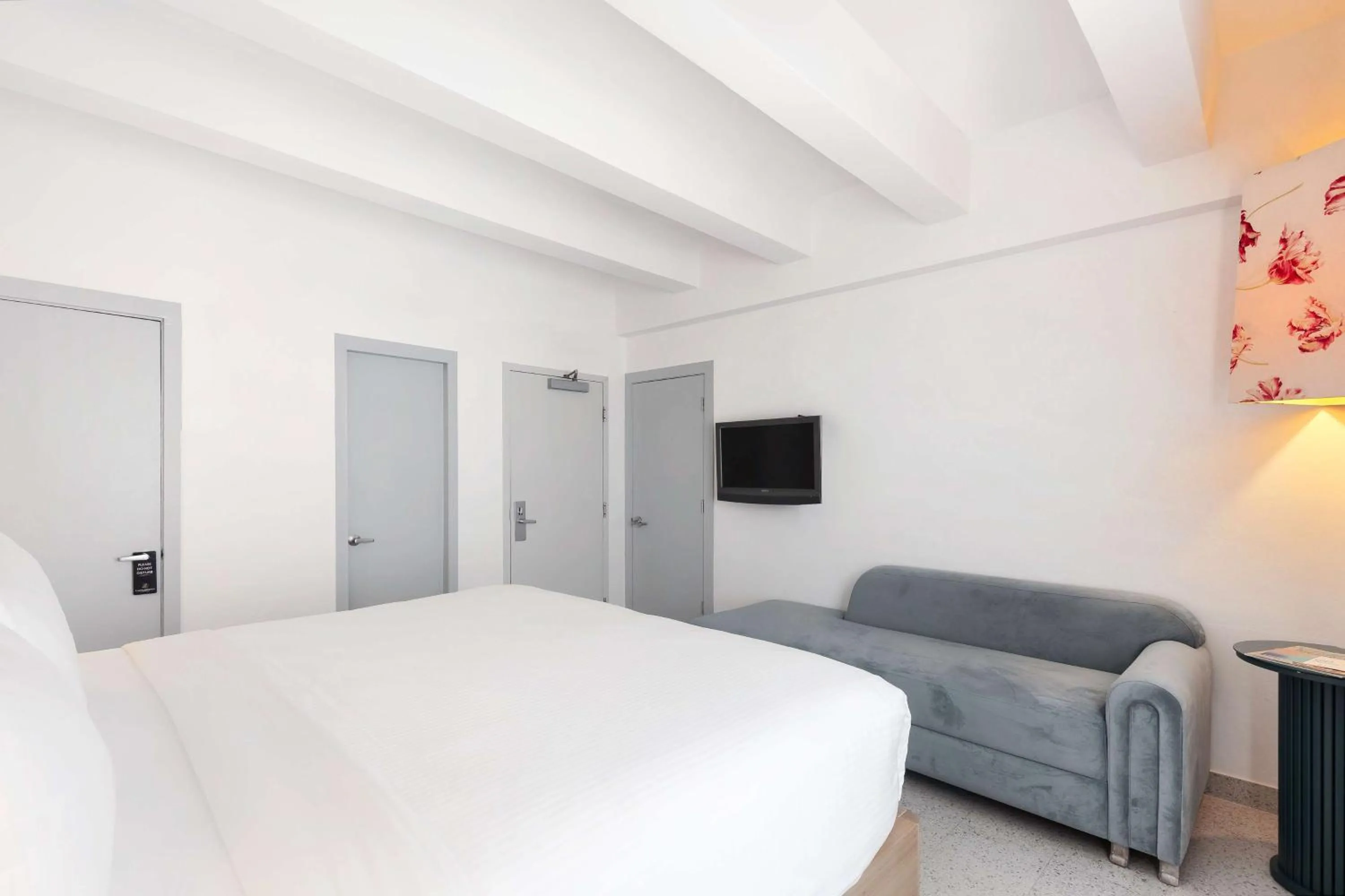 Bedroom, Bed in Townhouse Hotel, BW Signature Collection