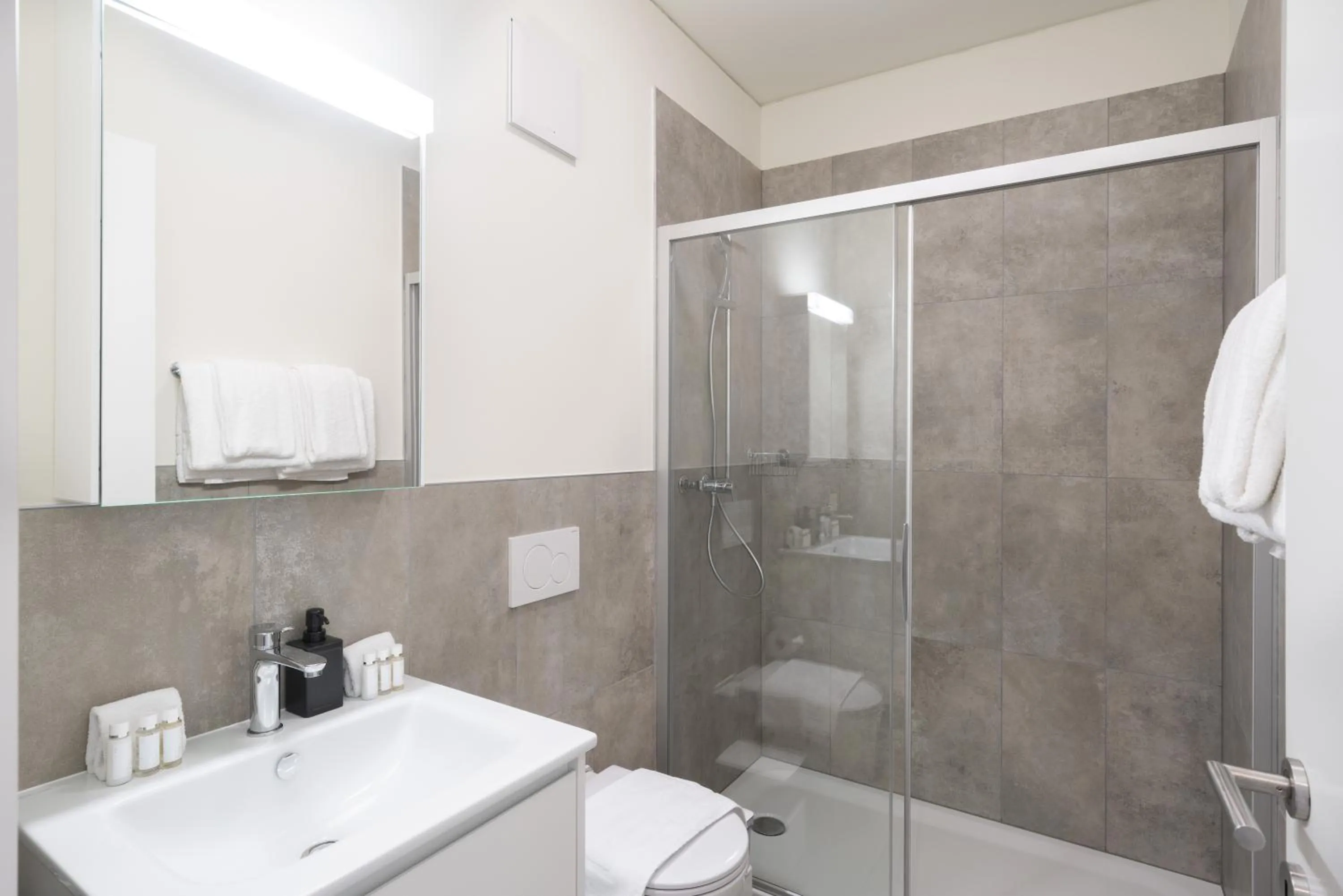 Shower in Swiss Hotel Apartments - Lugano