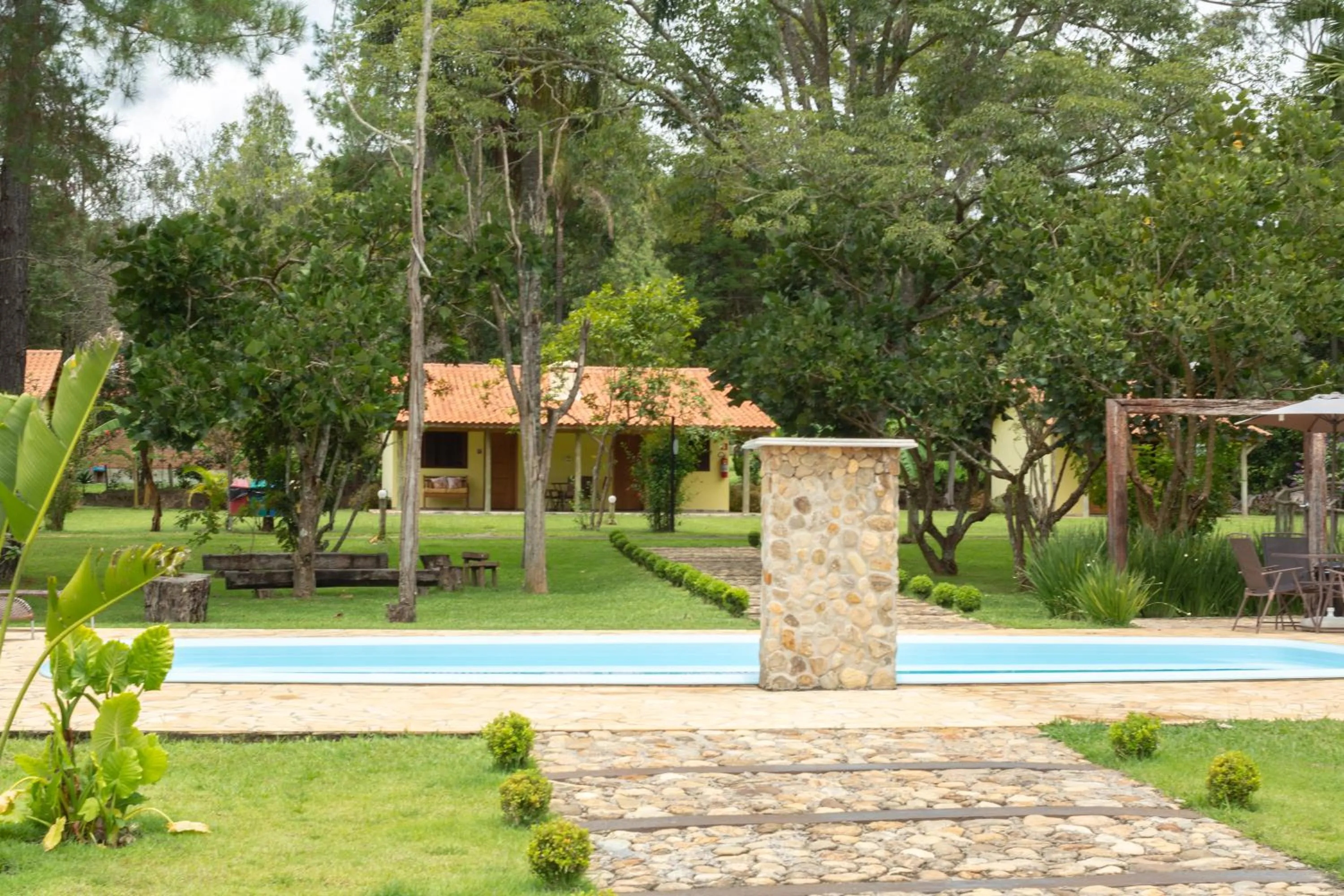 Pool view in Aconchego da bocaina