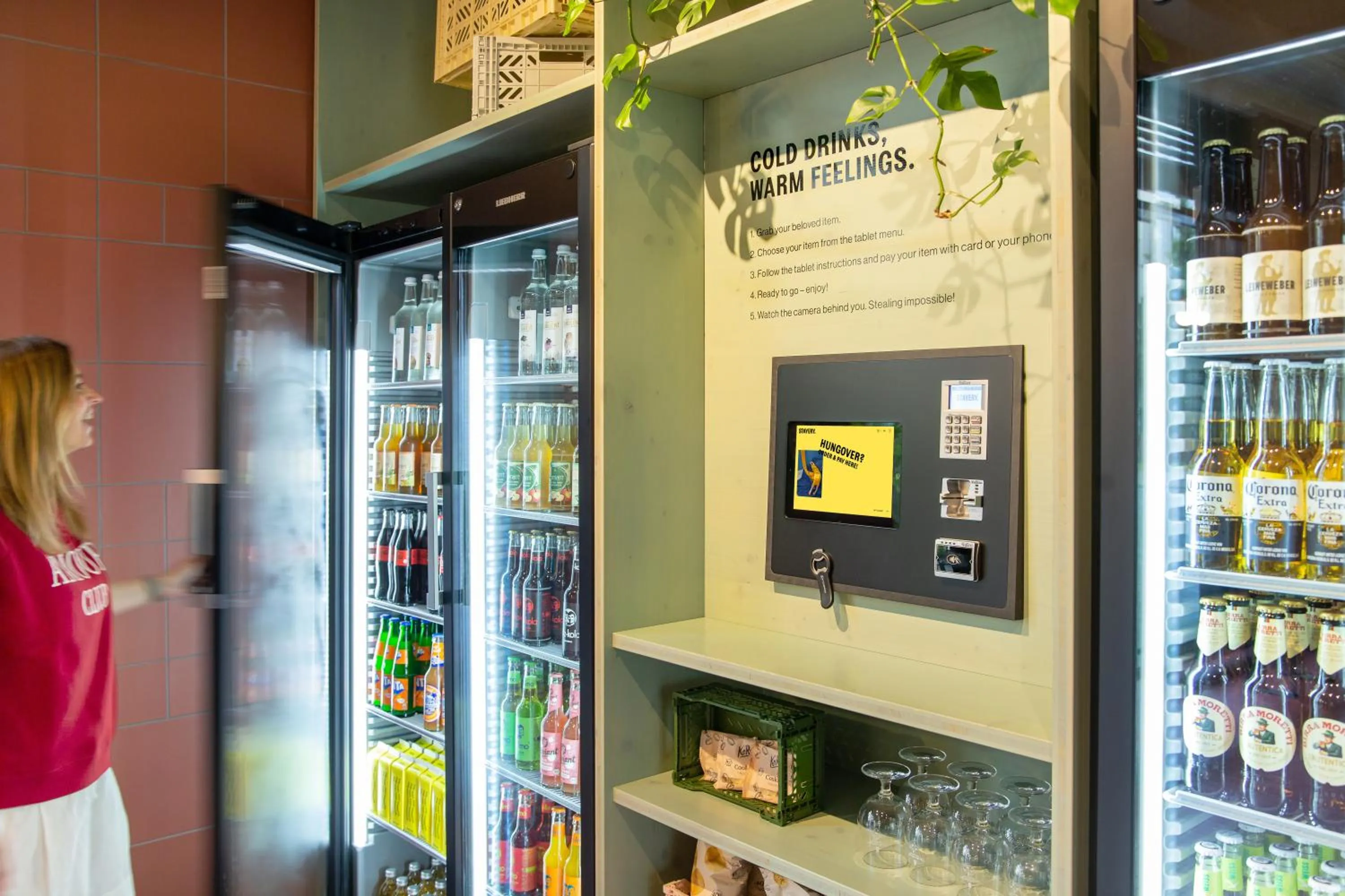 People in STAYERY Bielefeld Hauptbahnhof