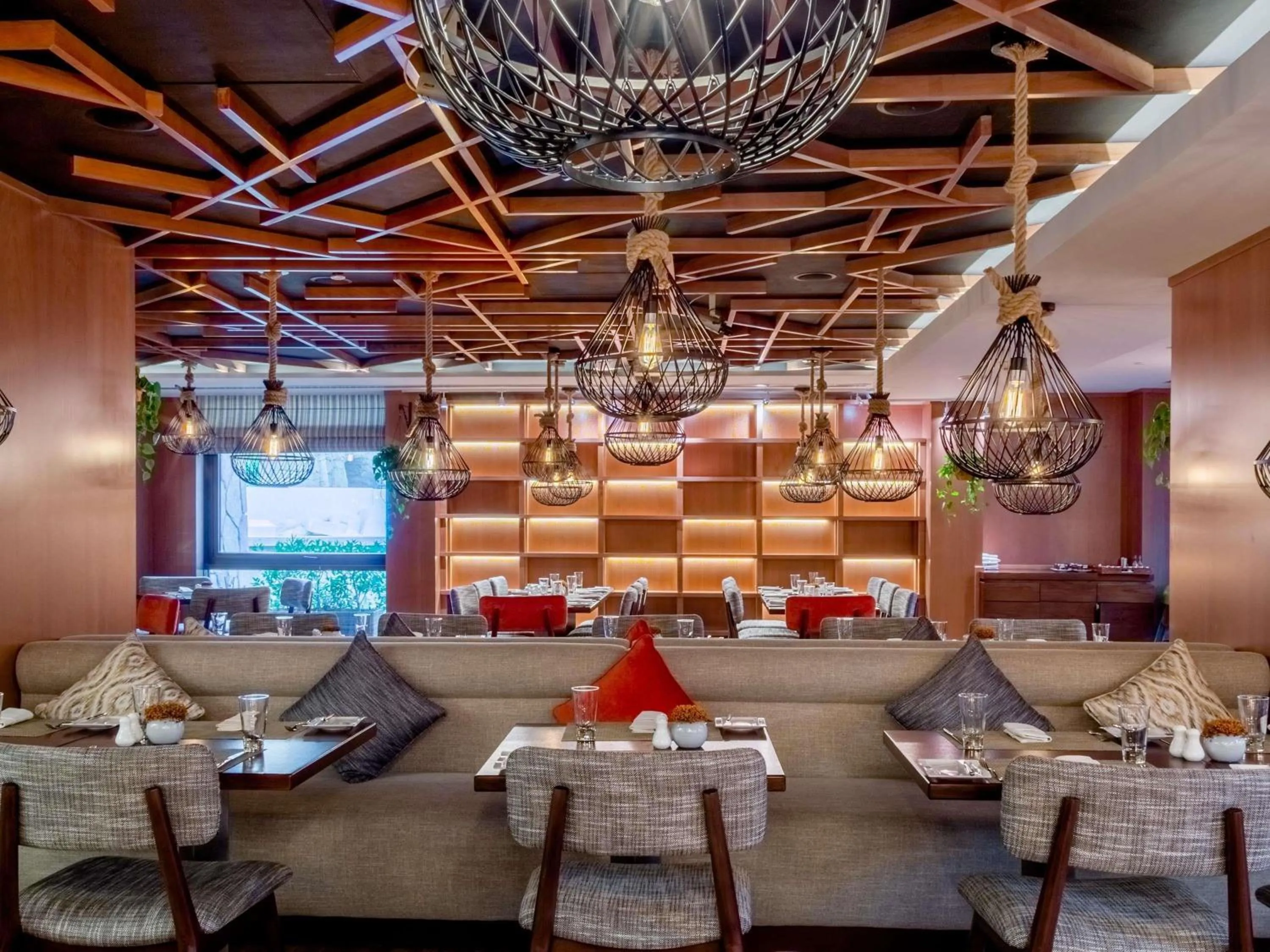 Restaurant/places to eat in Sofitel Dubai The Palm Resort & Spa