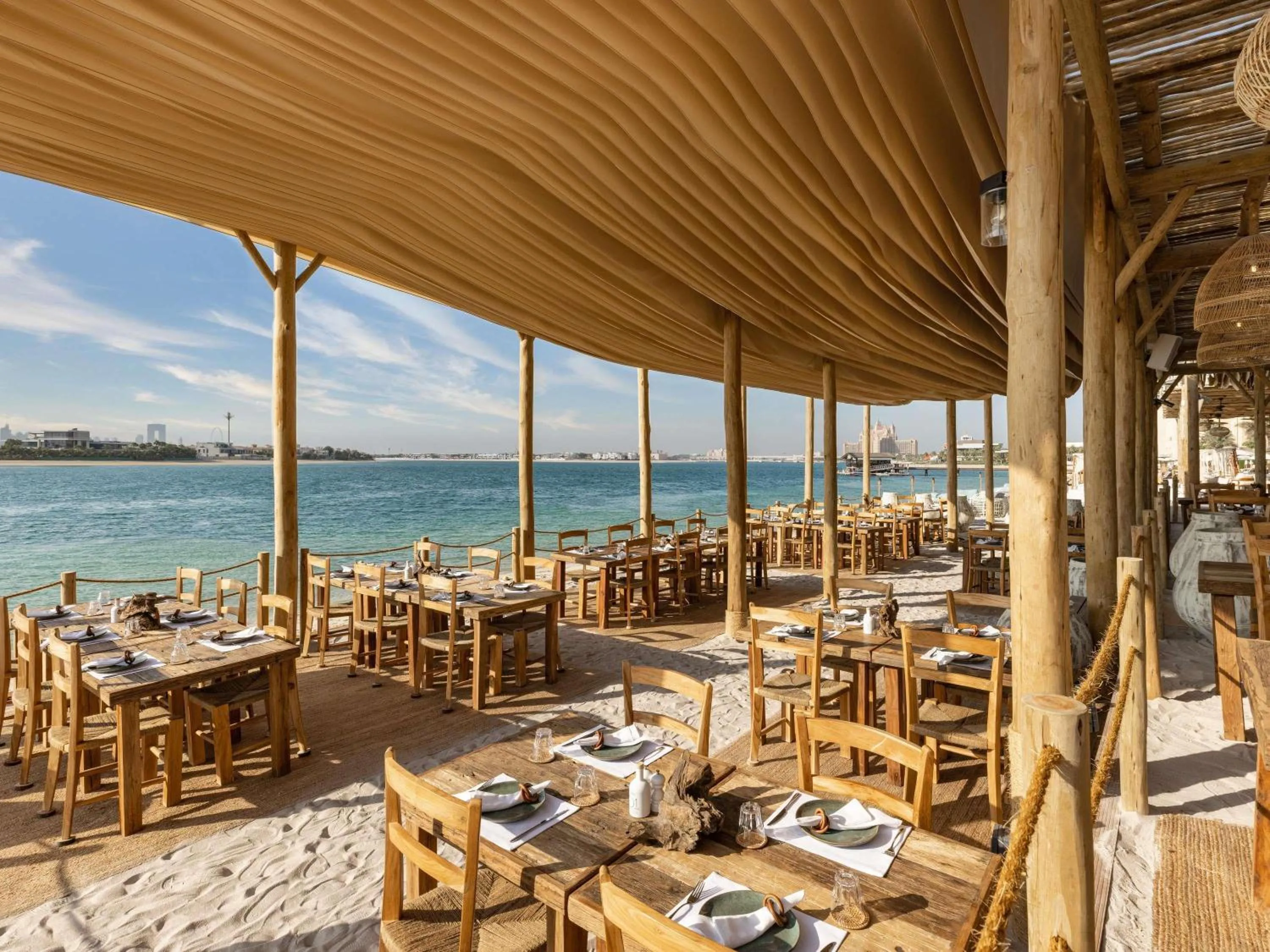 Restaurant/places to eat in Sofitel Dubai The Palm Resort & Spa