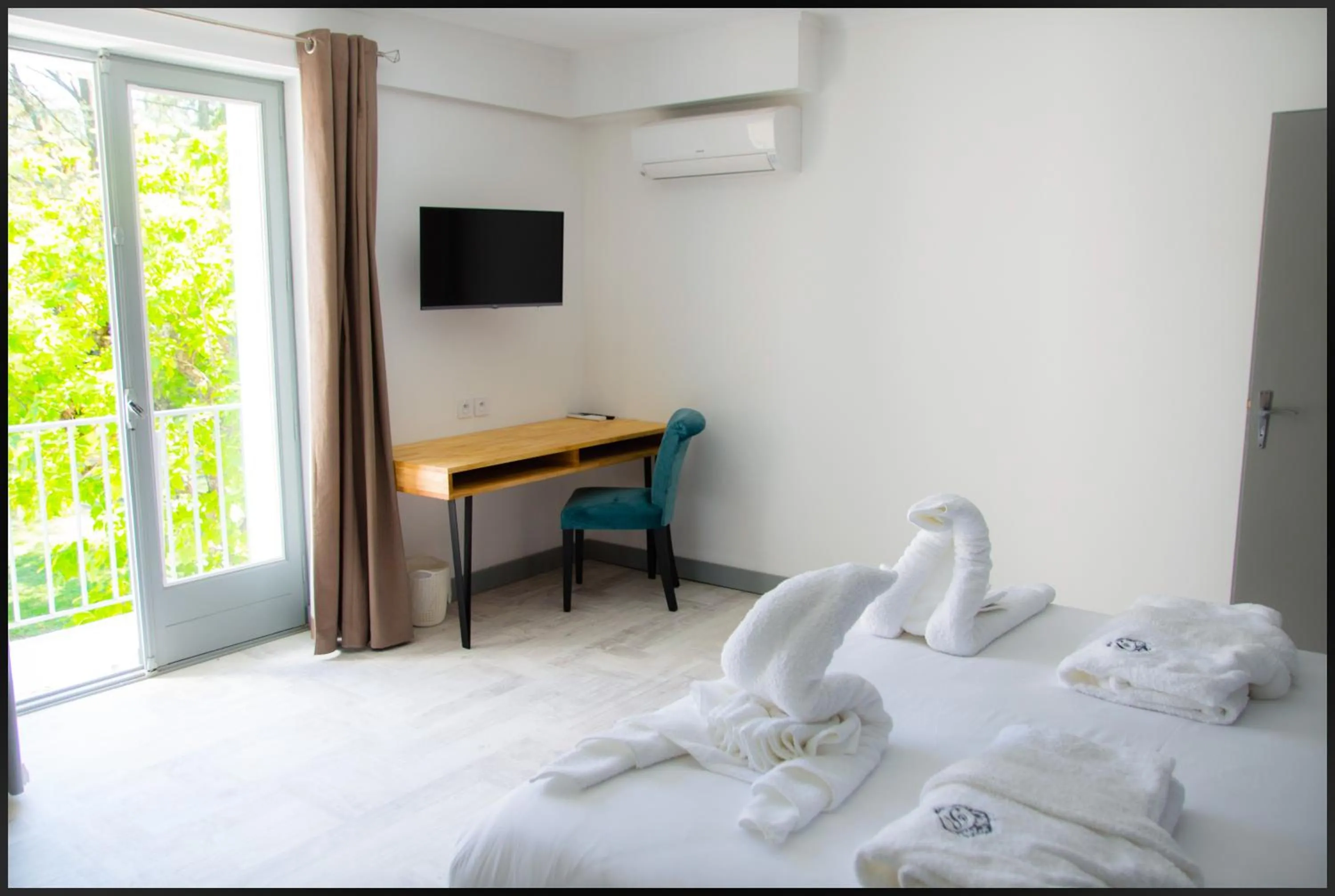 Bed in La Redoniere