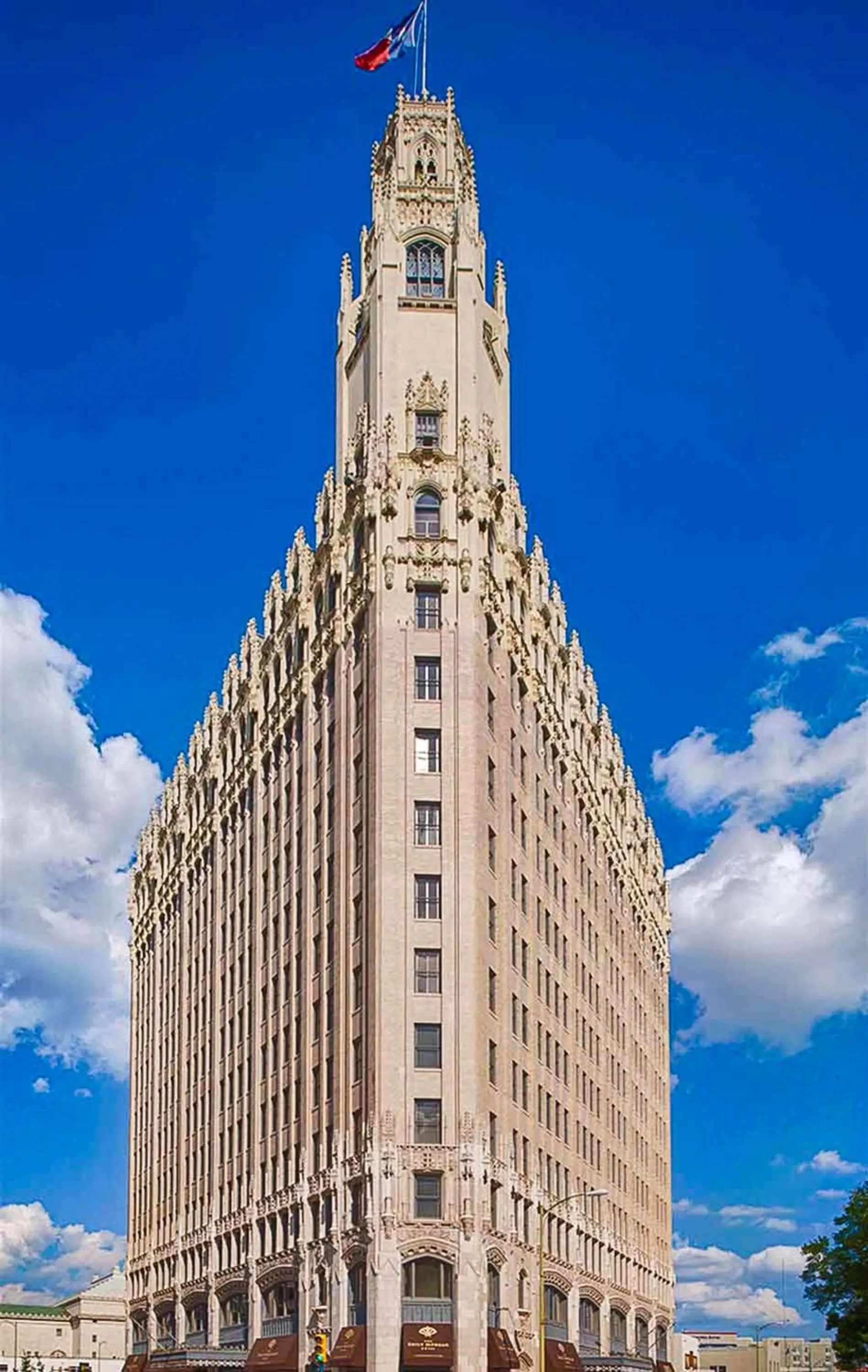 Property building in The Emily Morgan Hotel - A DoubleTree by Hilton