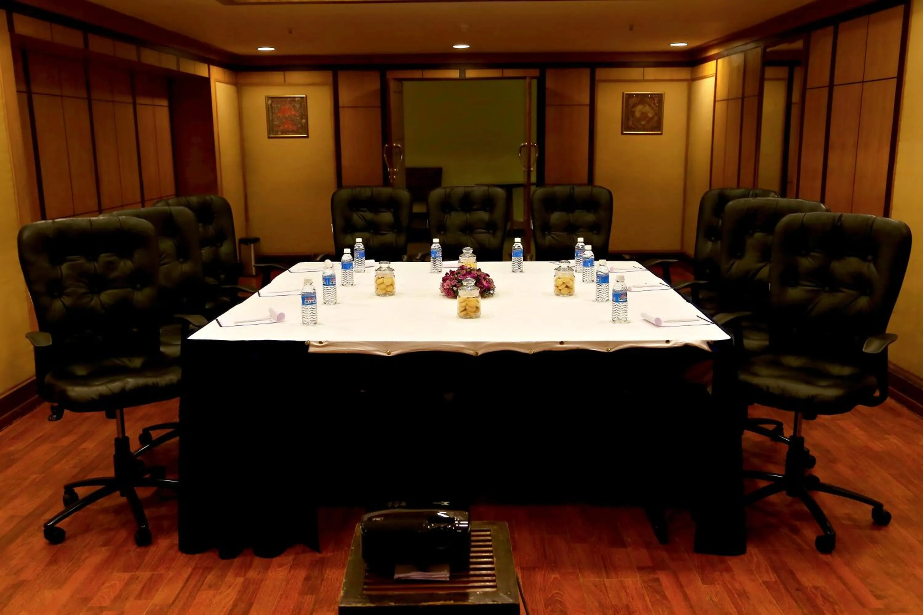 Business facilities in Gokulam Park Hotel & Convention Centre
