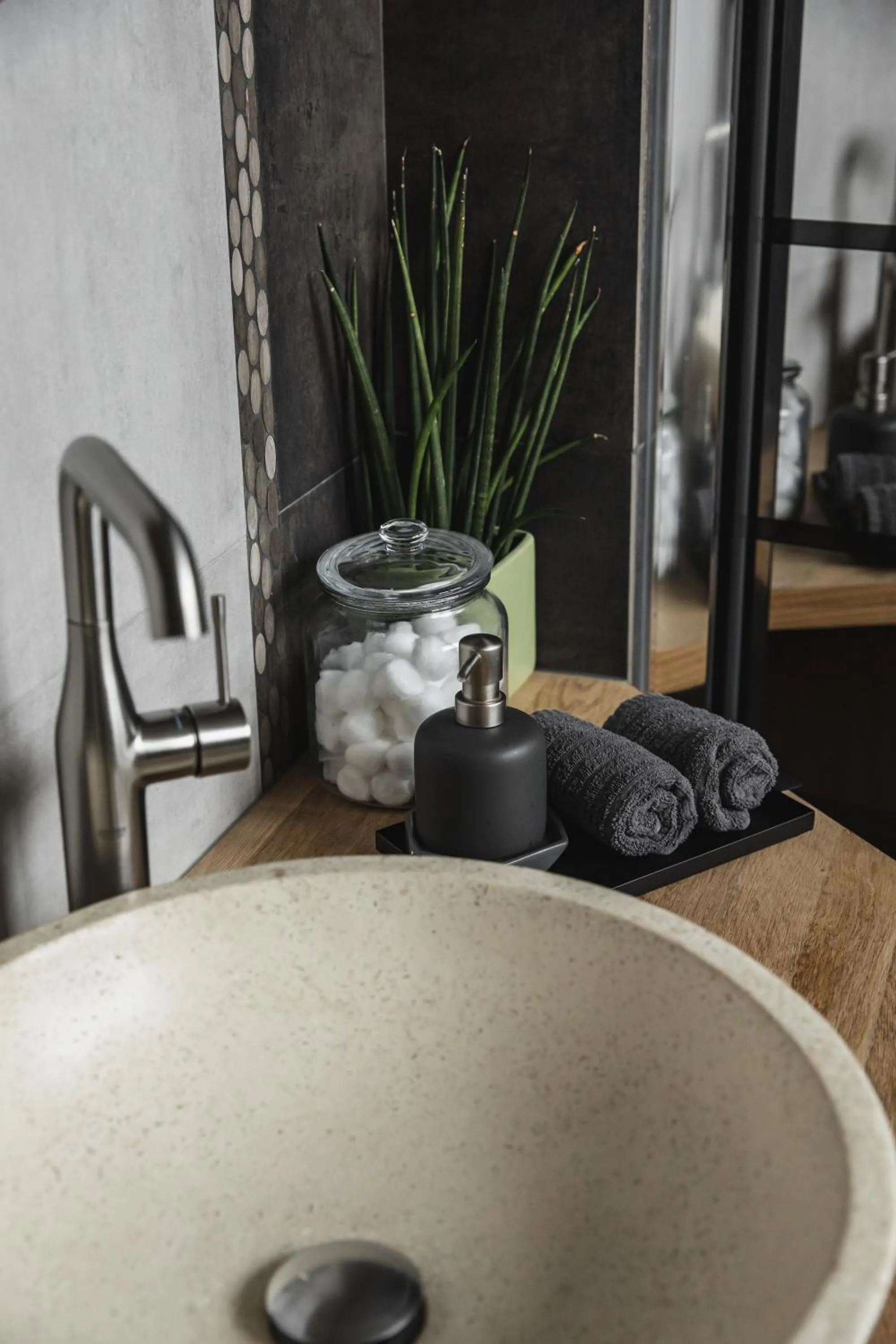 Shower in La Bastide de Barbizon