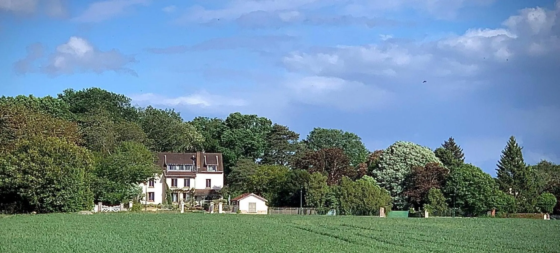 Property building in La Bastide de Barbizon