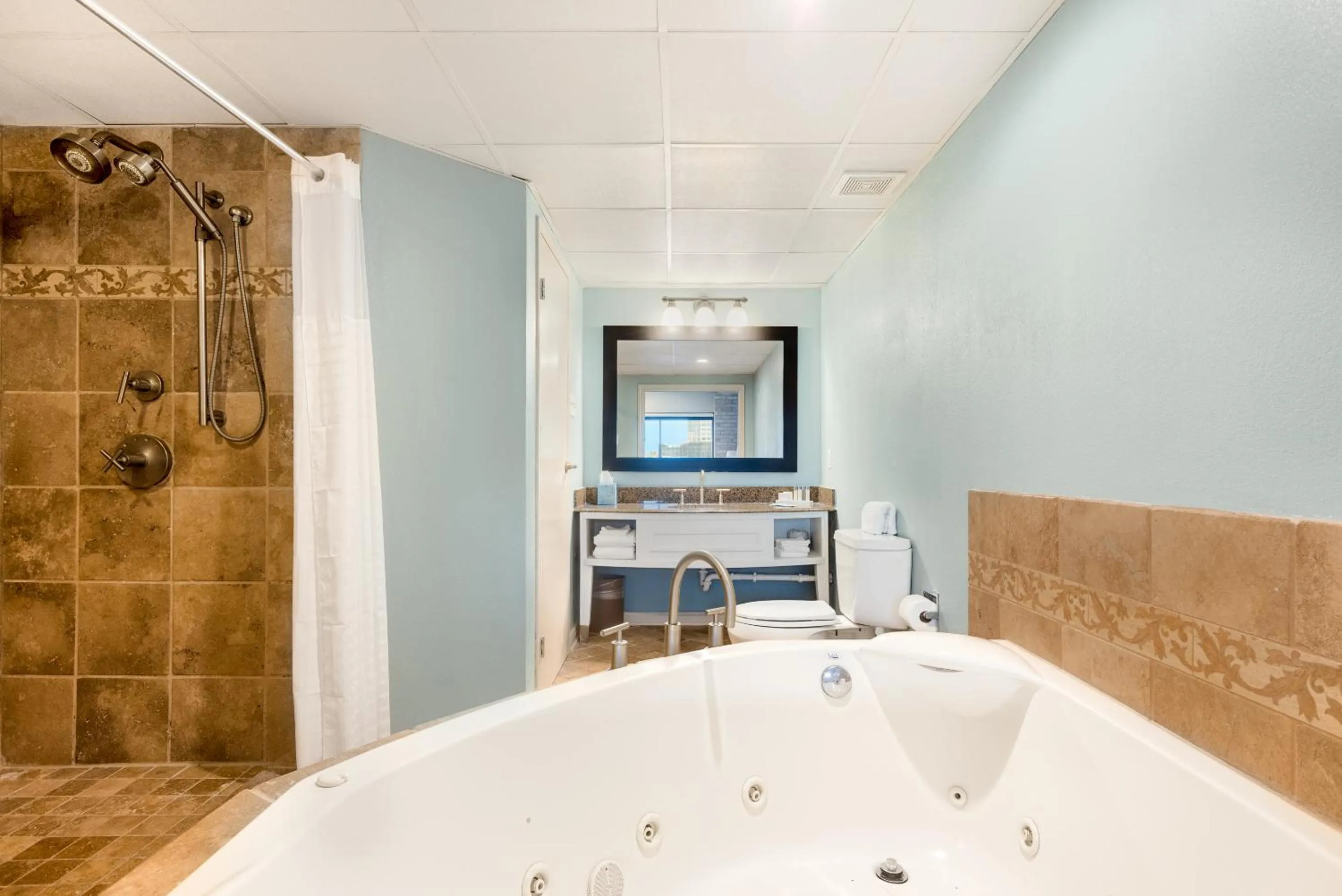 Riverwalk Plaza Hotel