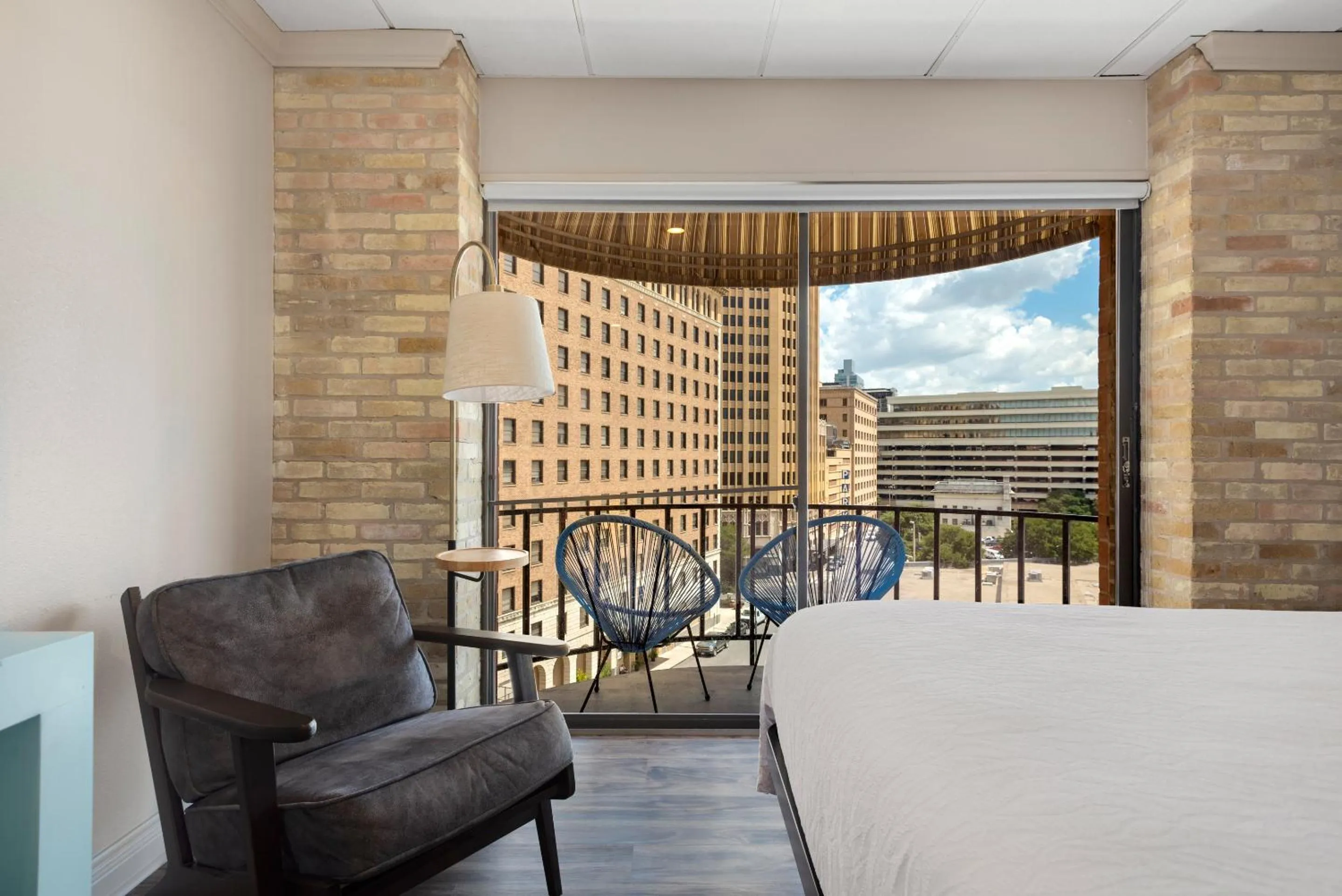 Riverwalk Plaza Hotel