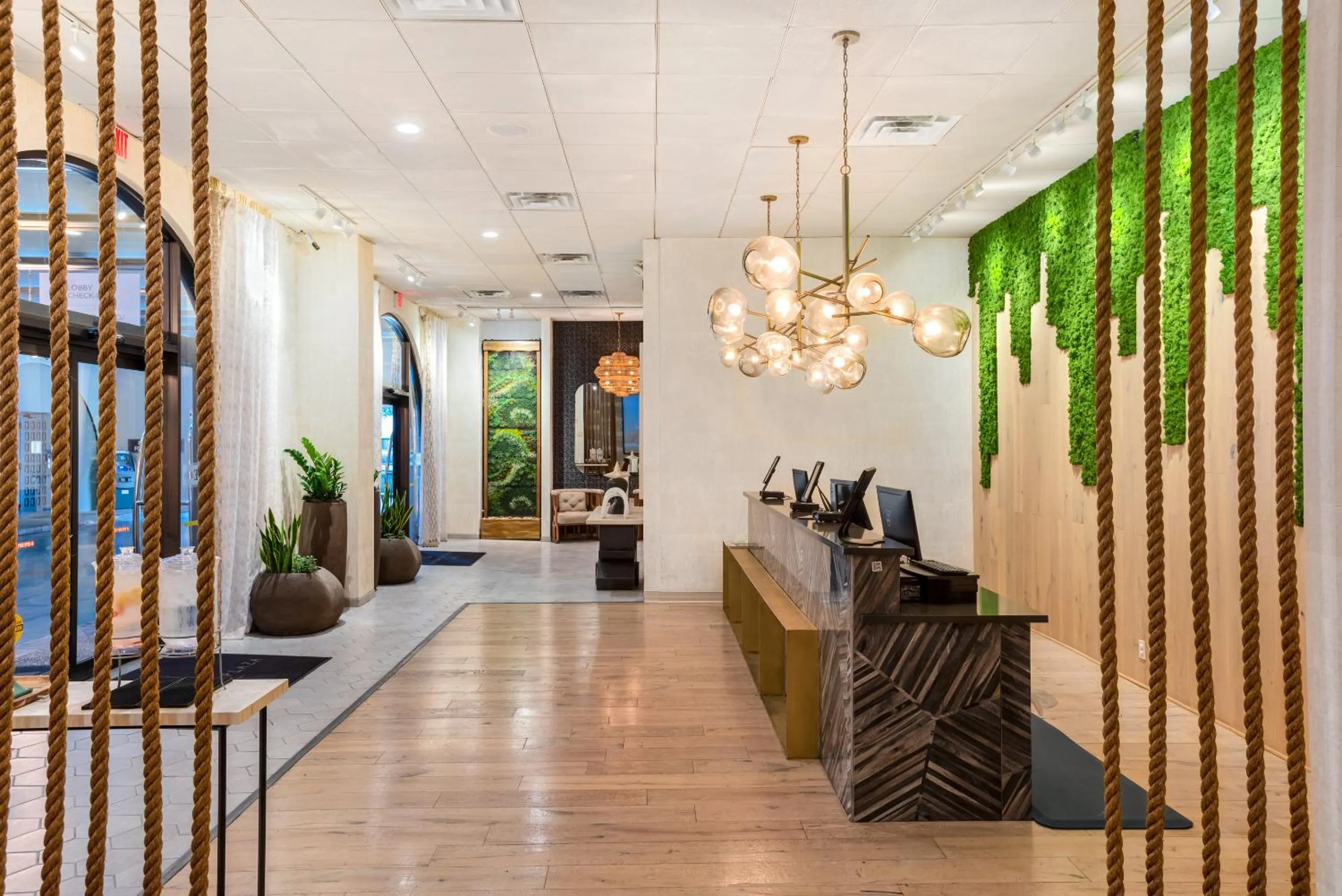 Lobby or reception in Riverwalk Plaza Hotel