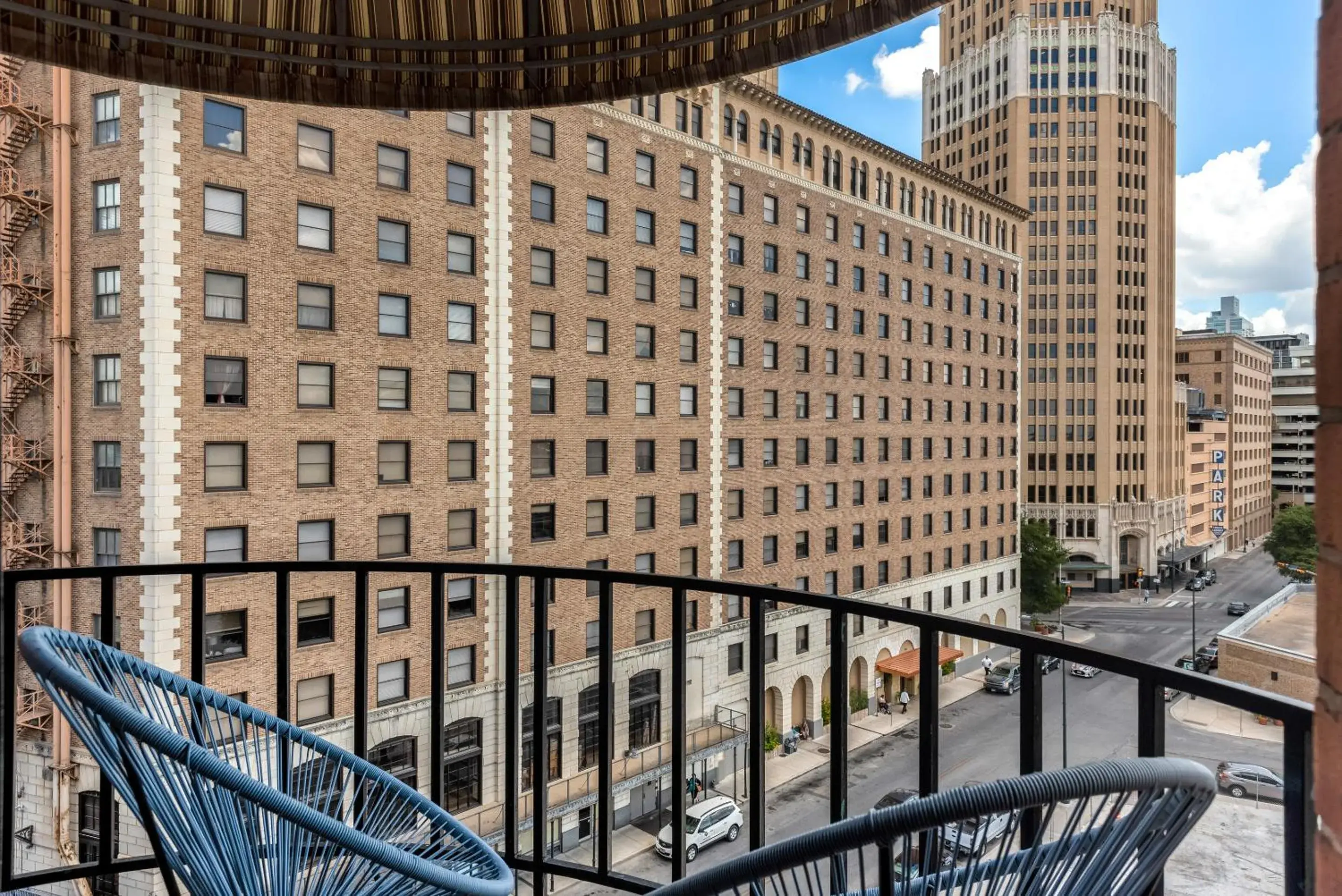 Queen Room with Balcony in Riverwalk Plaza Hotel Queen Room with Balcony in Riverwalk Plaza Hotel