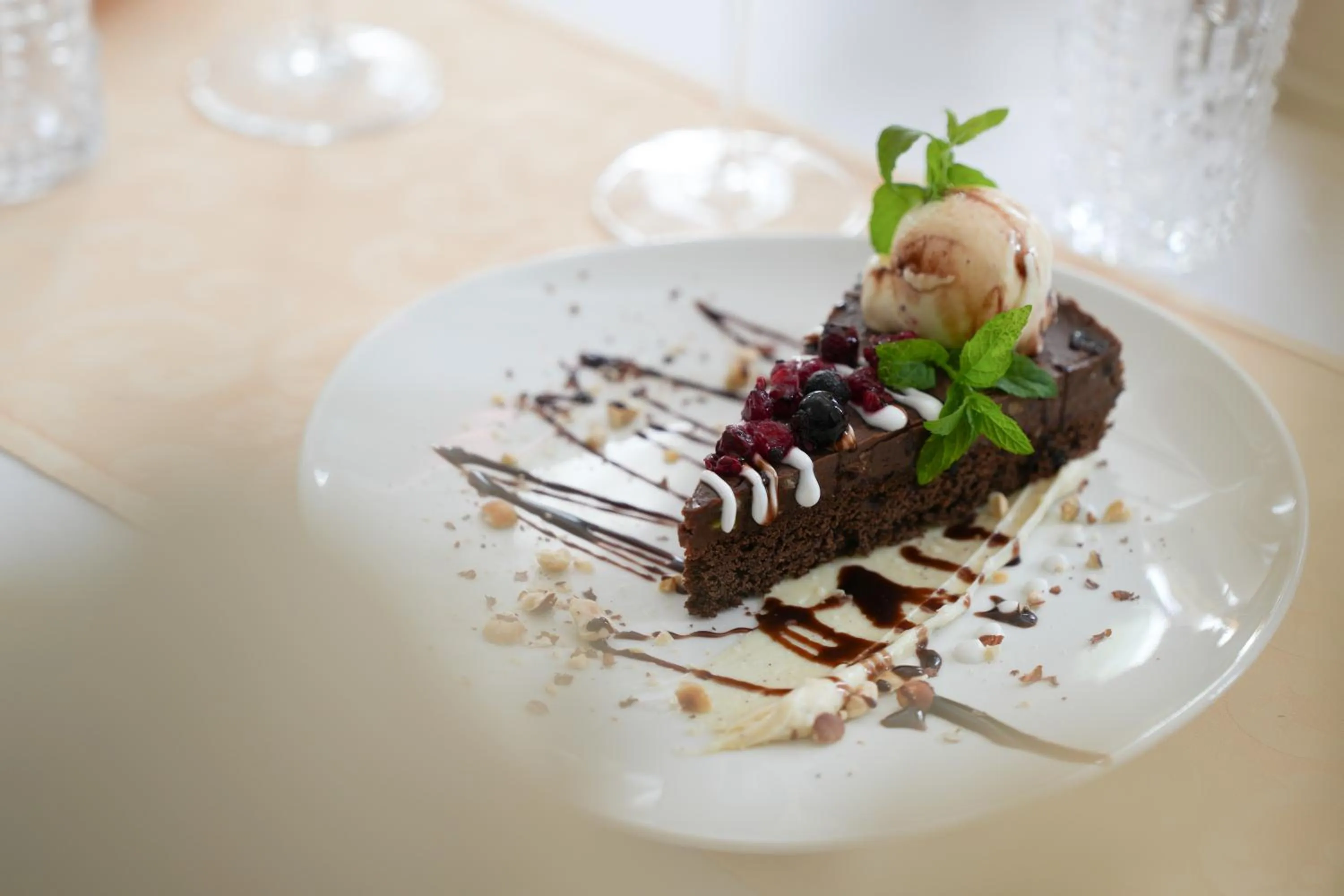 Restaurant/places to eat in Integra Hotel