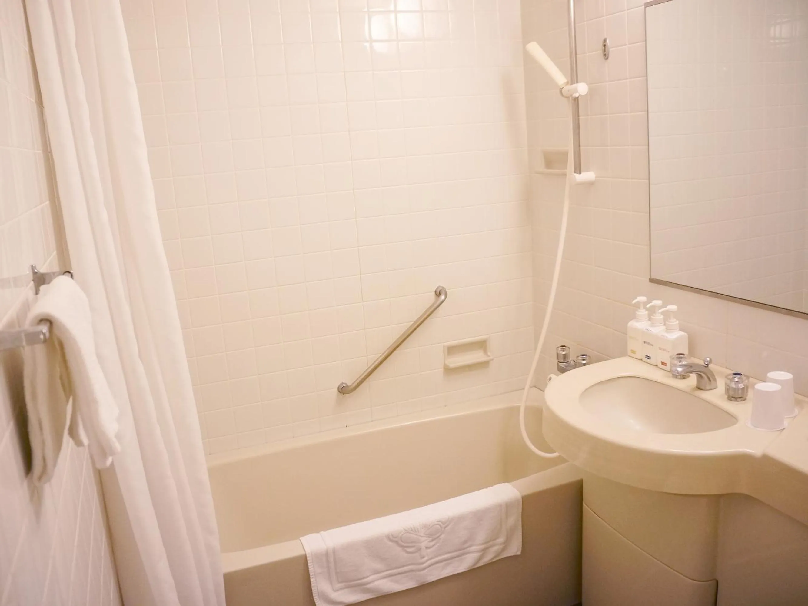 Bath in Marroad International Hotel Narita