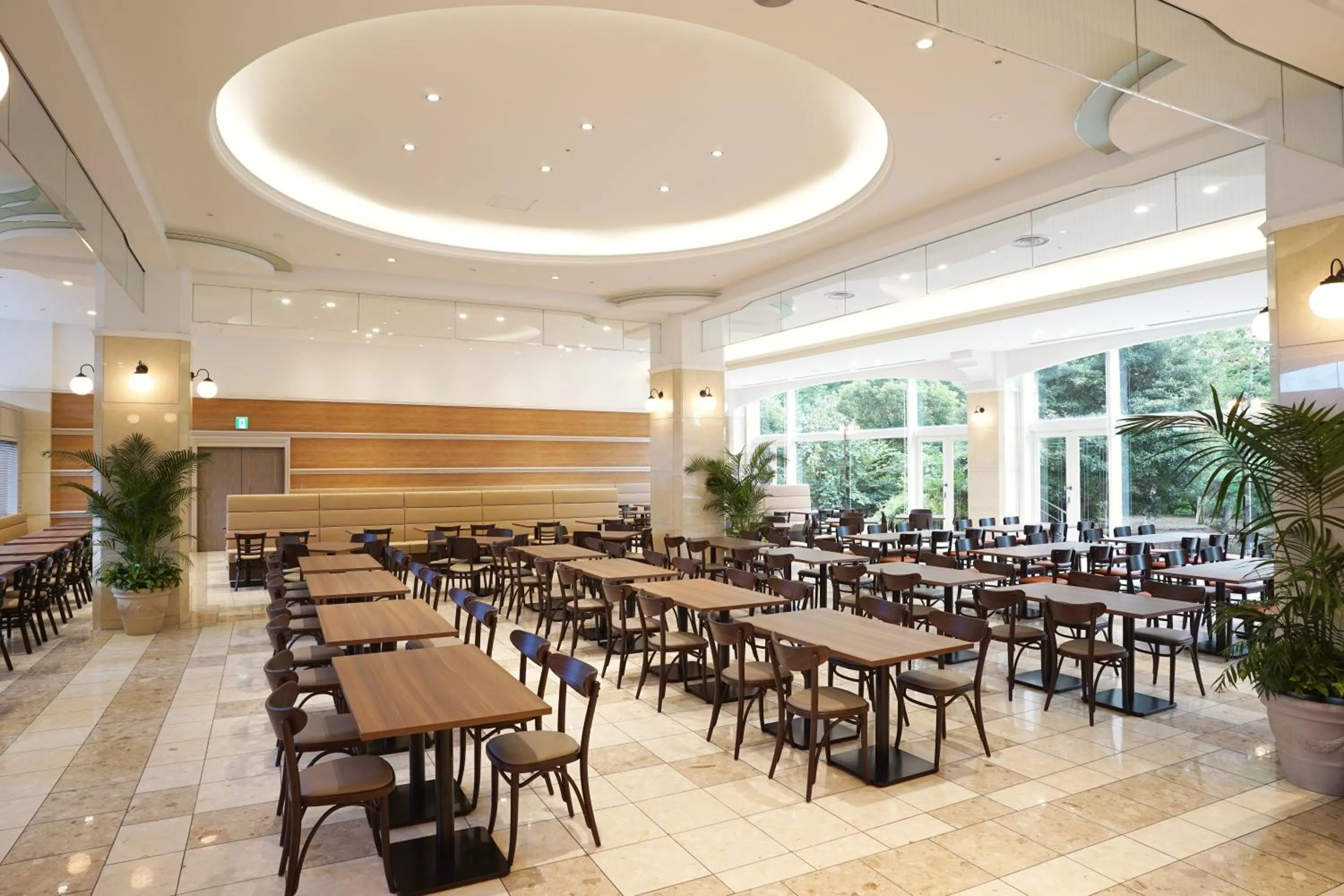 Restaurant/places to eat in Marroad International Hotel Narita