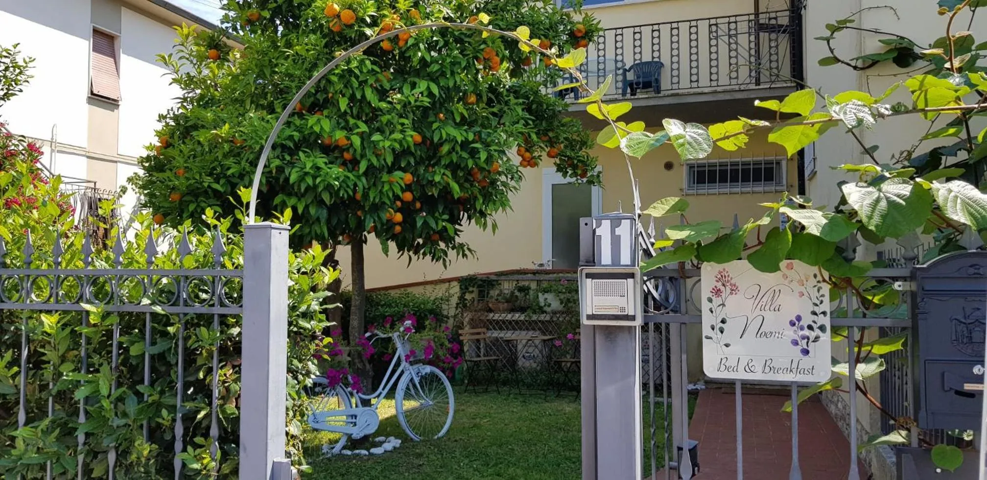 Facade/entrance in Villa Noemi Bed&Breakfast