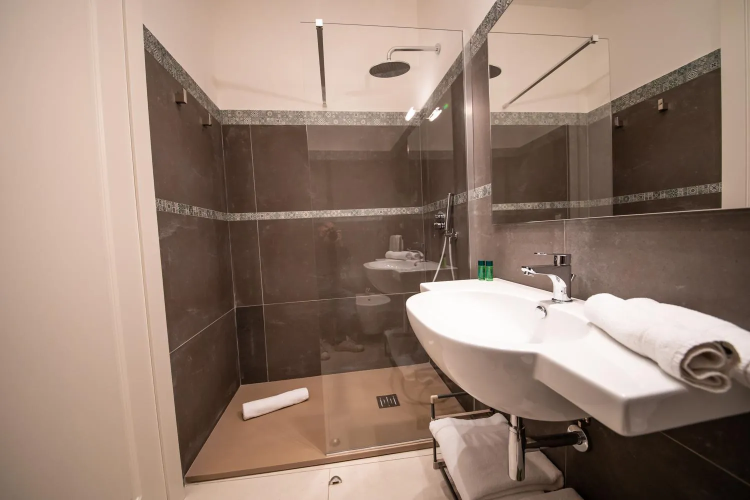 Bathroom in B&B Napoli Time