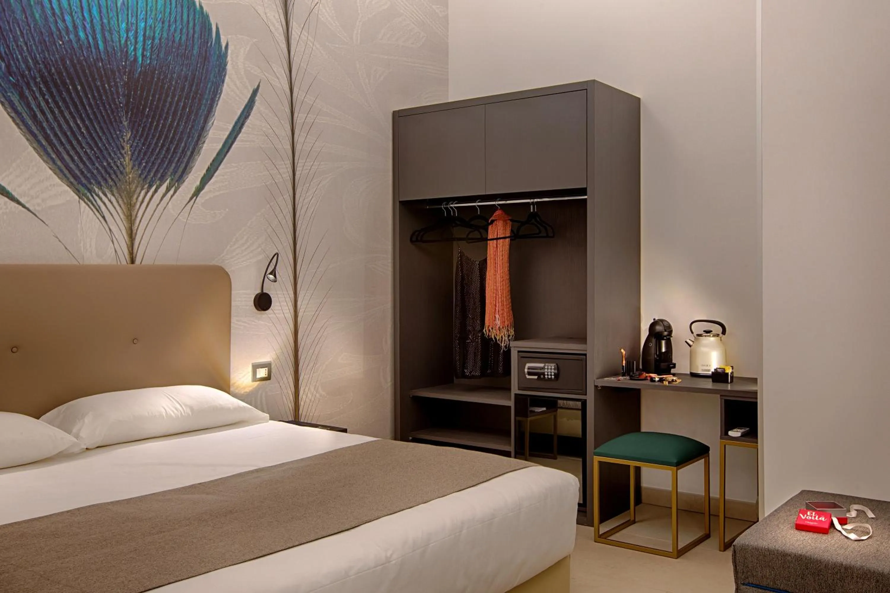 Coffee/tea facilities, Bed in B&B Napoli Time