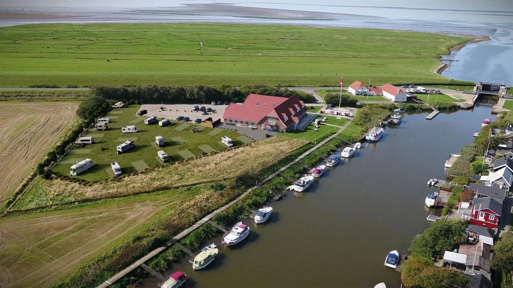 Property building in Kammerslusen