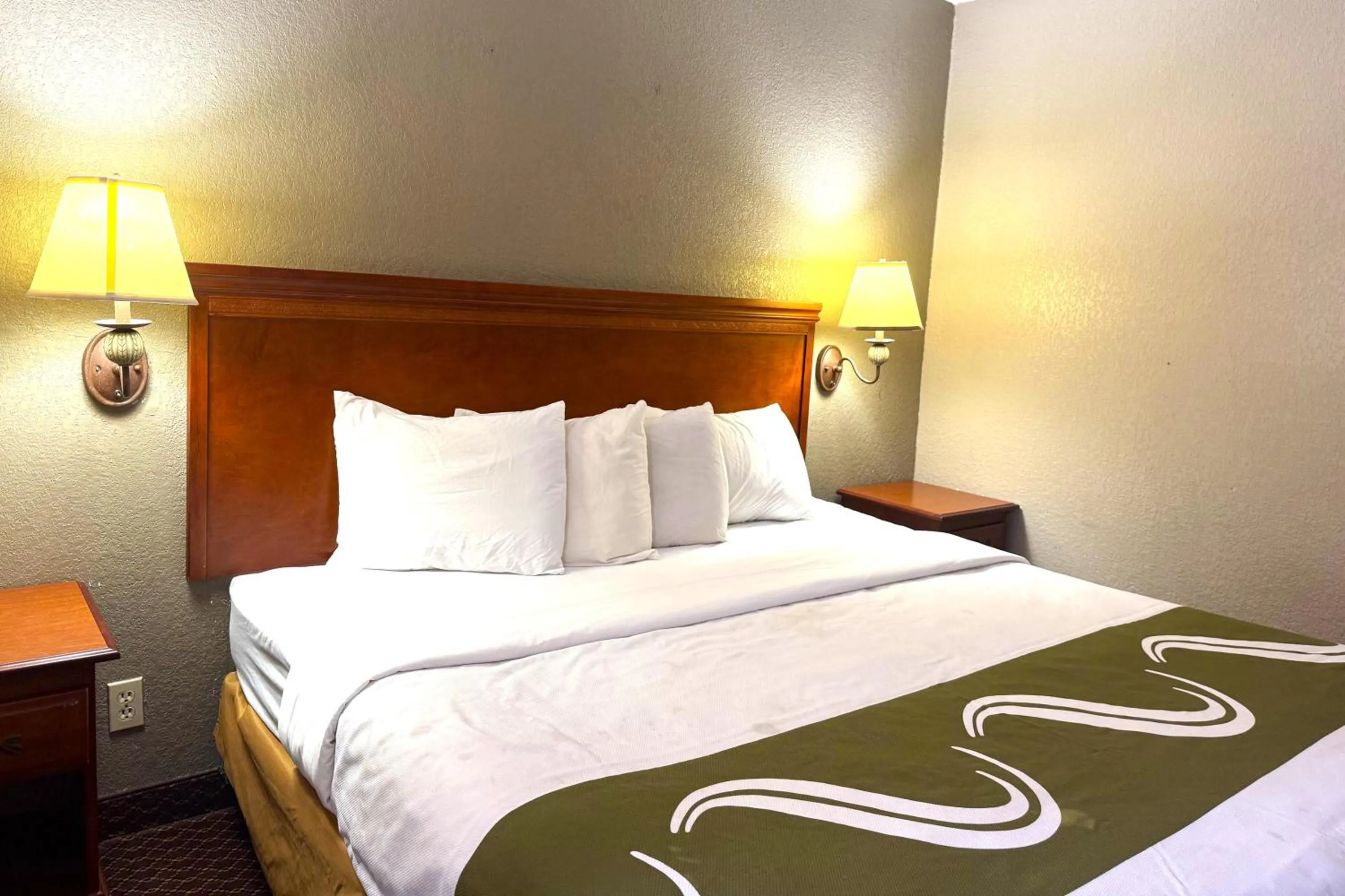 Bedroom, Bed in Homegate Studios & Suites San Antonio Medical Center