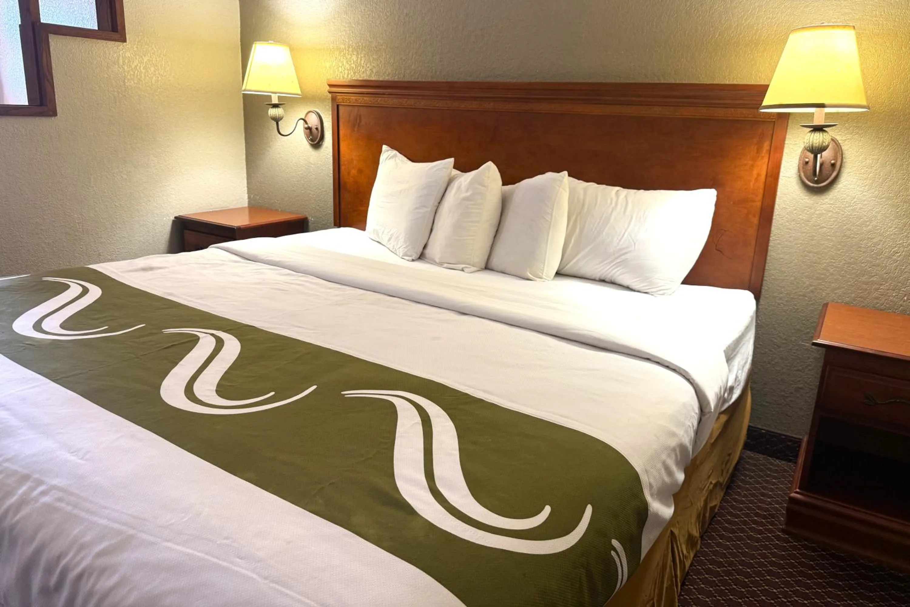 Bedroom, Bed in Homegate Studios & Suites San Antonio Medical Center