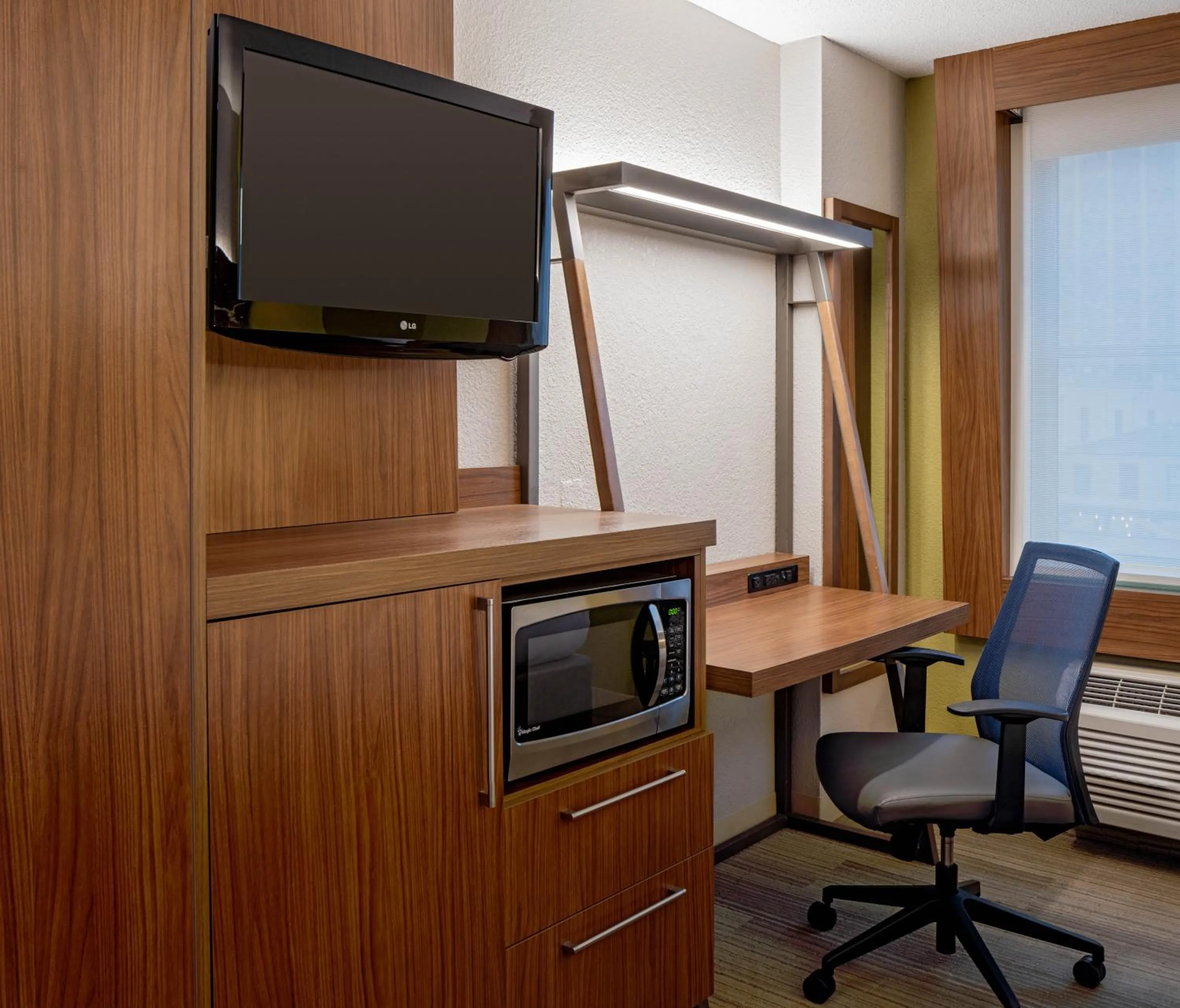 TV and multimedia in Holiday Inn Express New Orleans Downtown by IHG