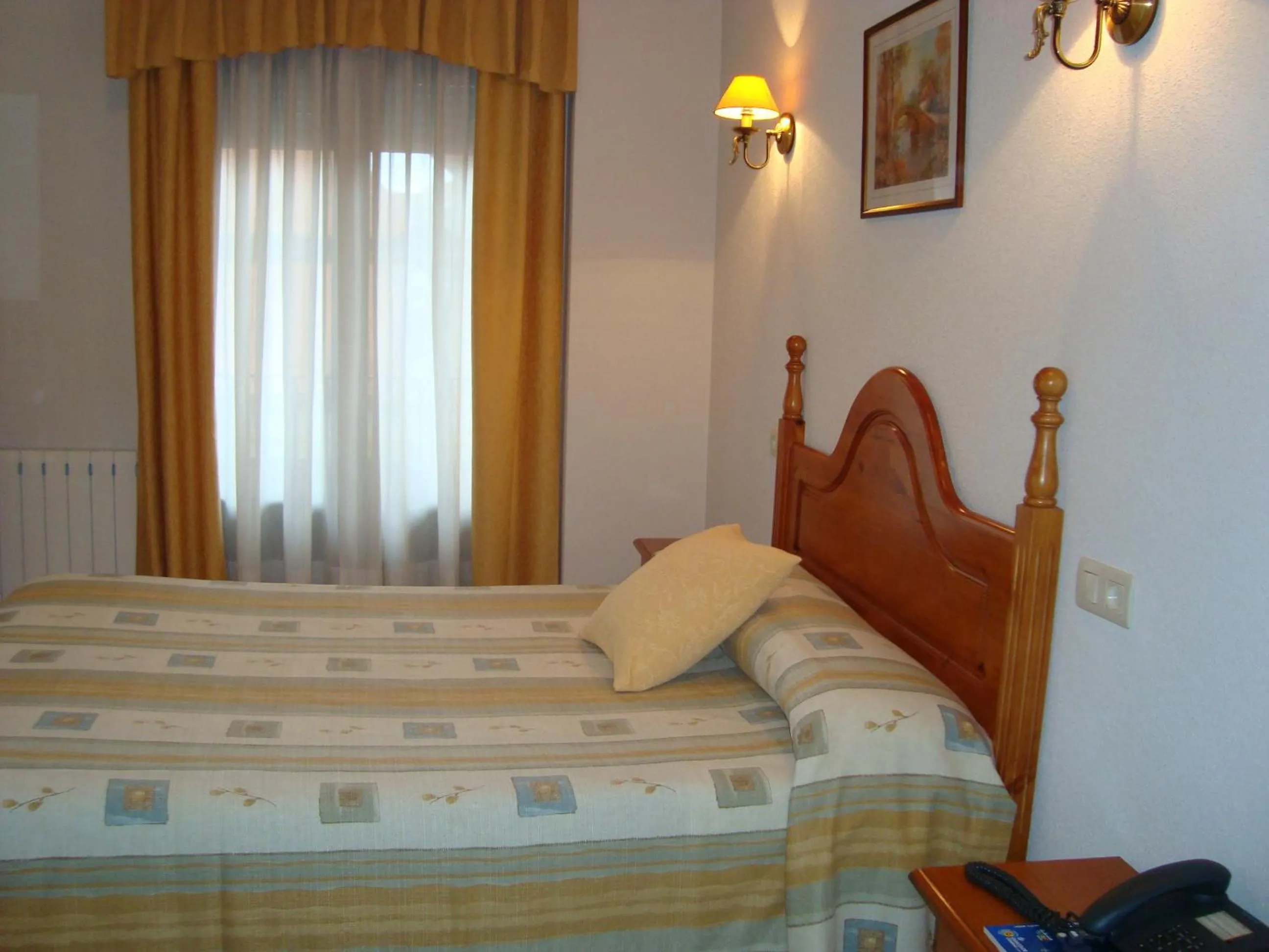 Double Room in Hostal Universal
