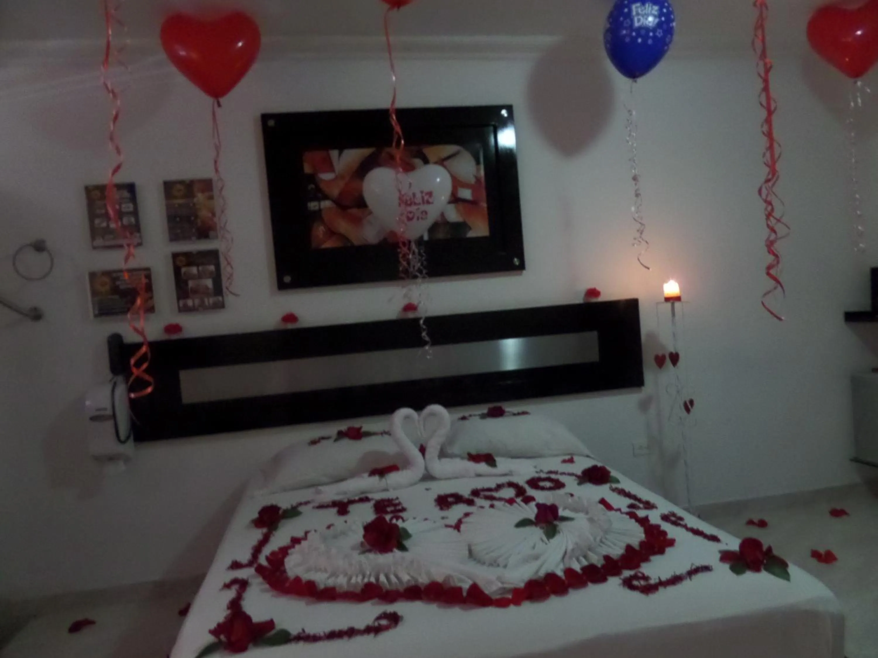 Bedroom, Bed in Torettos