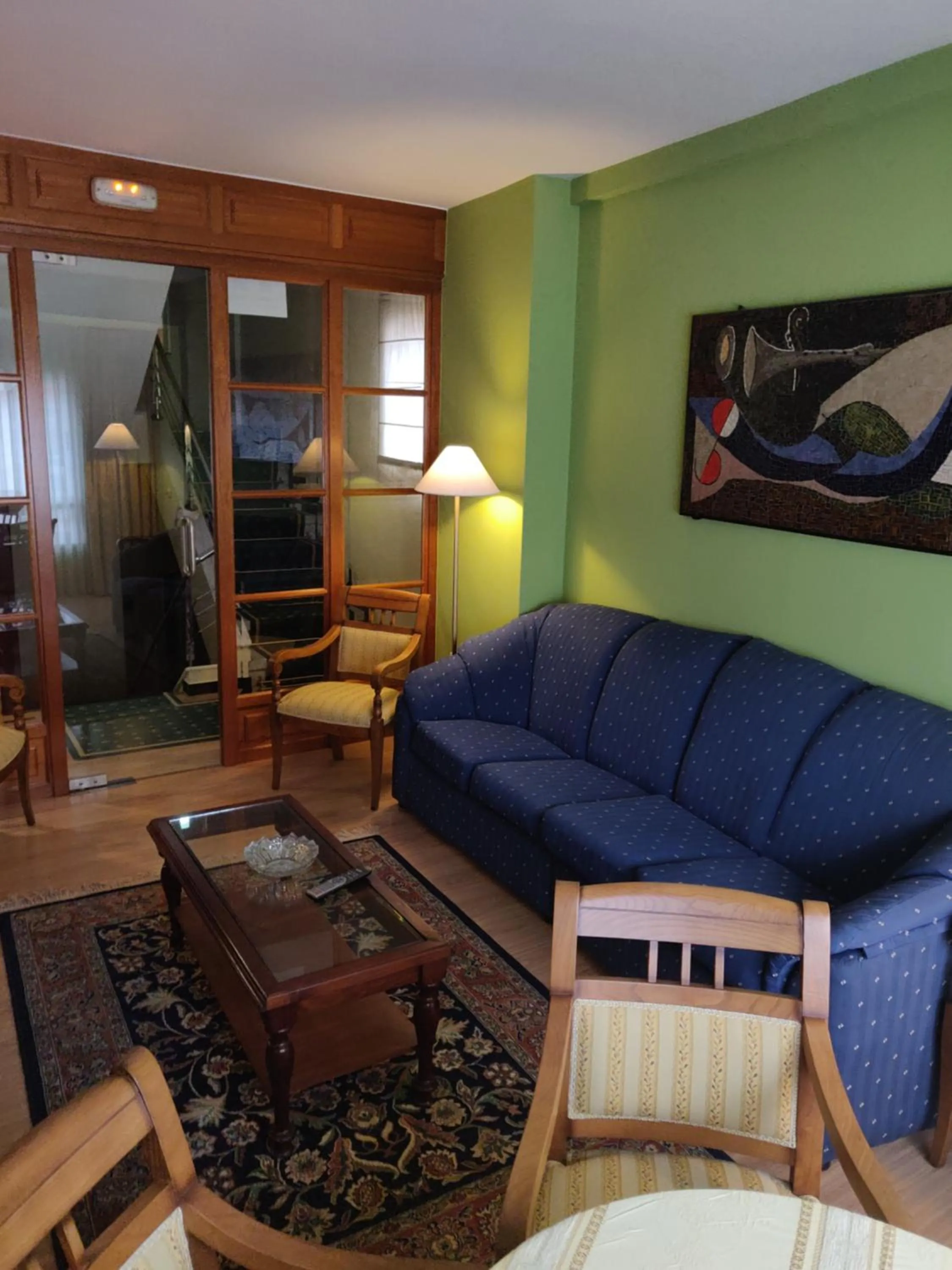 Communal lounge/ TV room in Hotel Chef Rivera