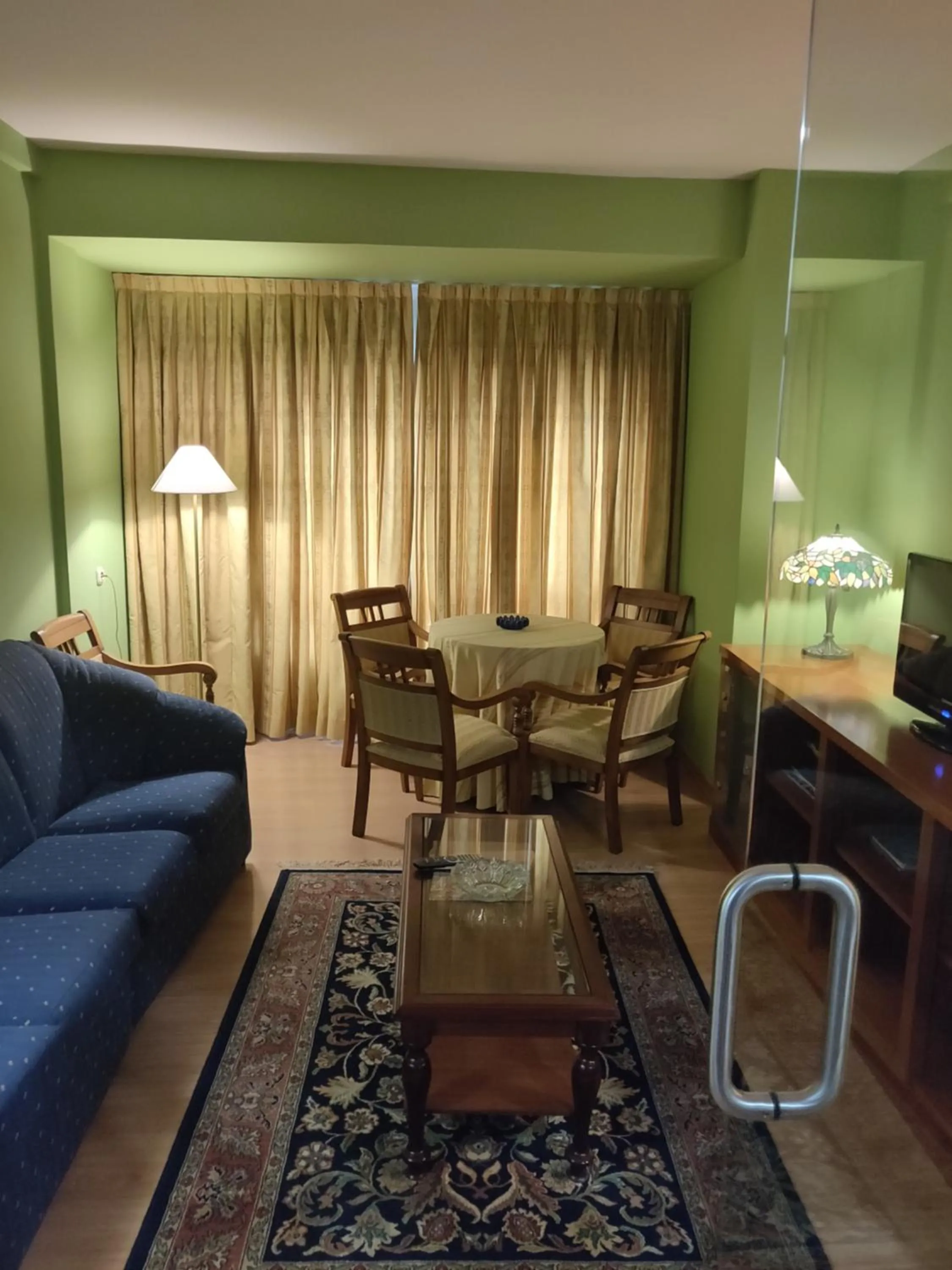 Communal lounge/ TV room in Hotel Chef Rivera