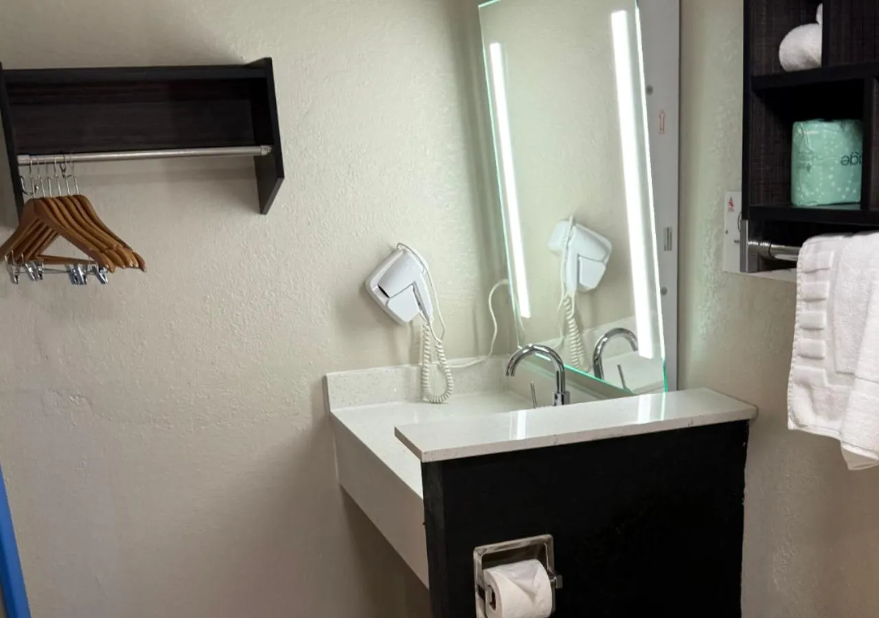 Bathroom in Lx Hotel, Powered by ACW Circle