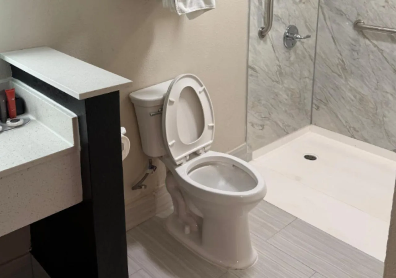 Bathroom in Lx Hotel, Powered by ACW Circle