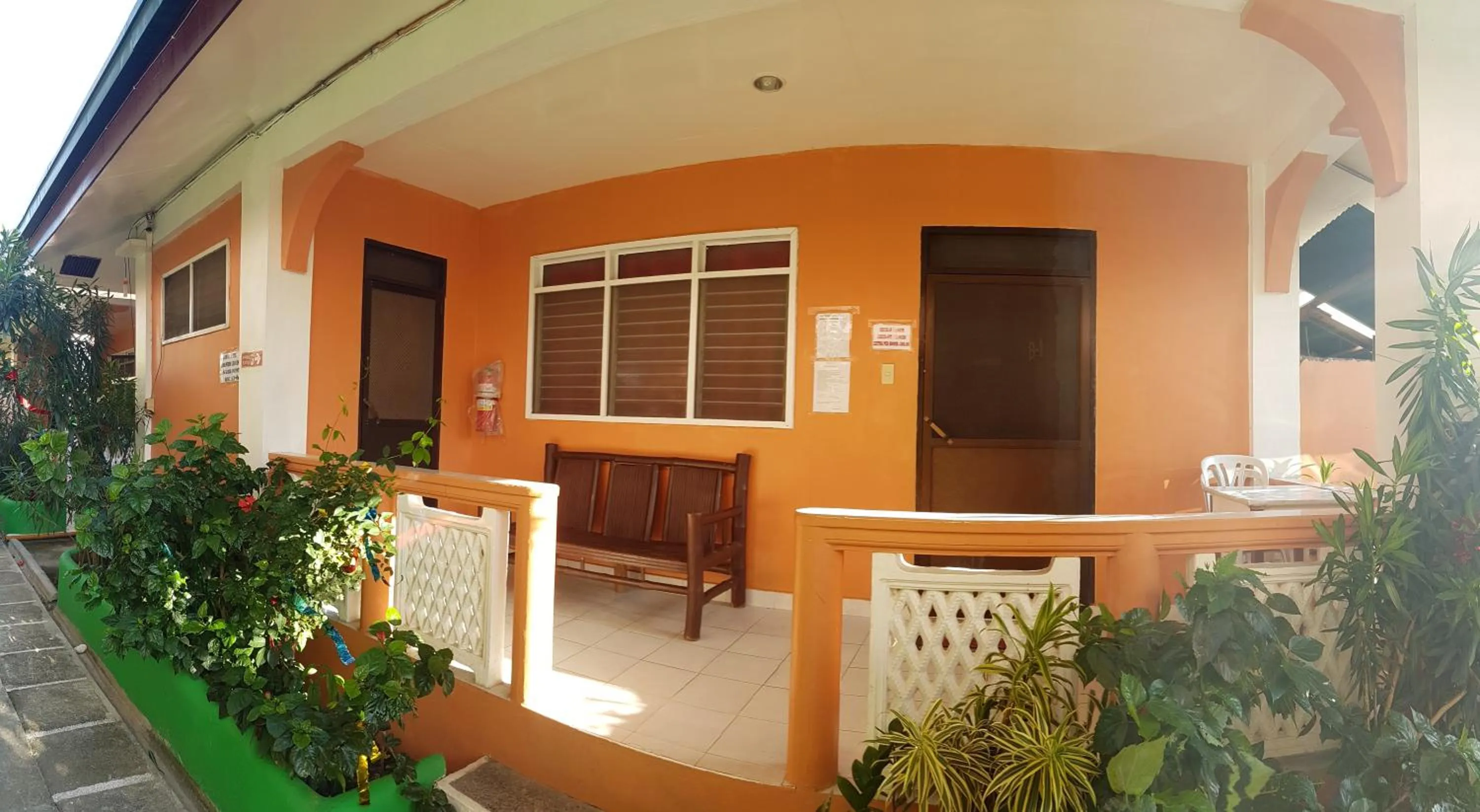 Facade/entrance in WHITE BEACH GUEST HOUSE