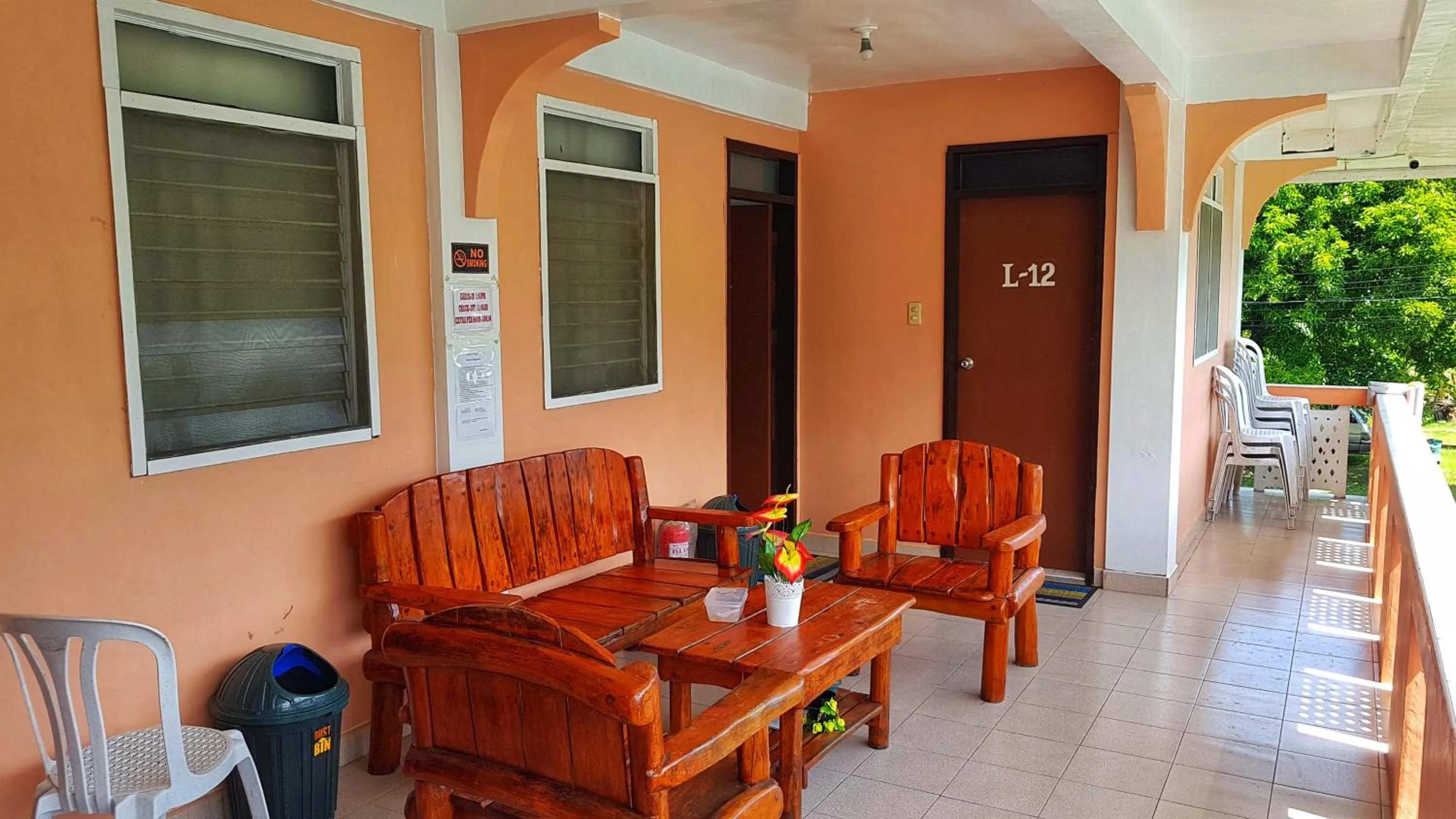 Seating area in WHITE BEACH GUEST HOUSE