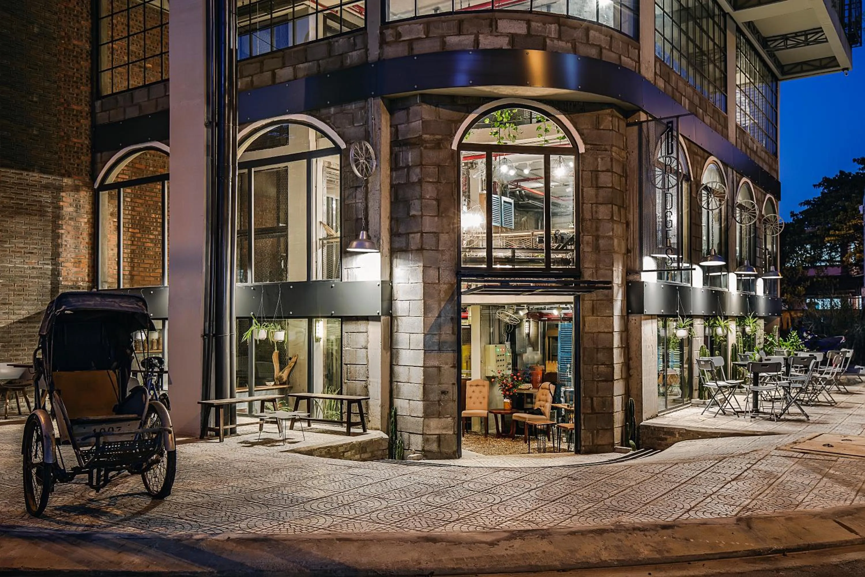 Property building in Bridges Danang Boutique Hotel