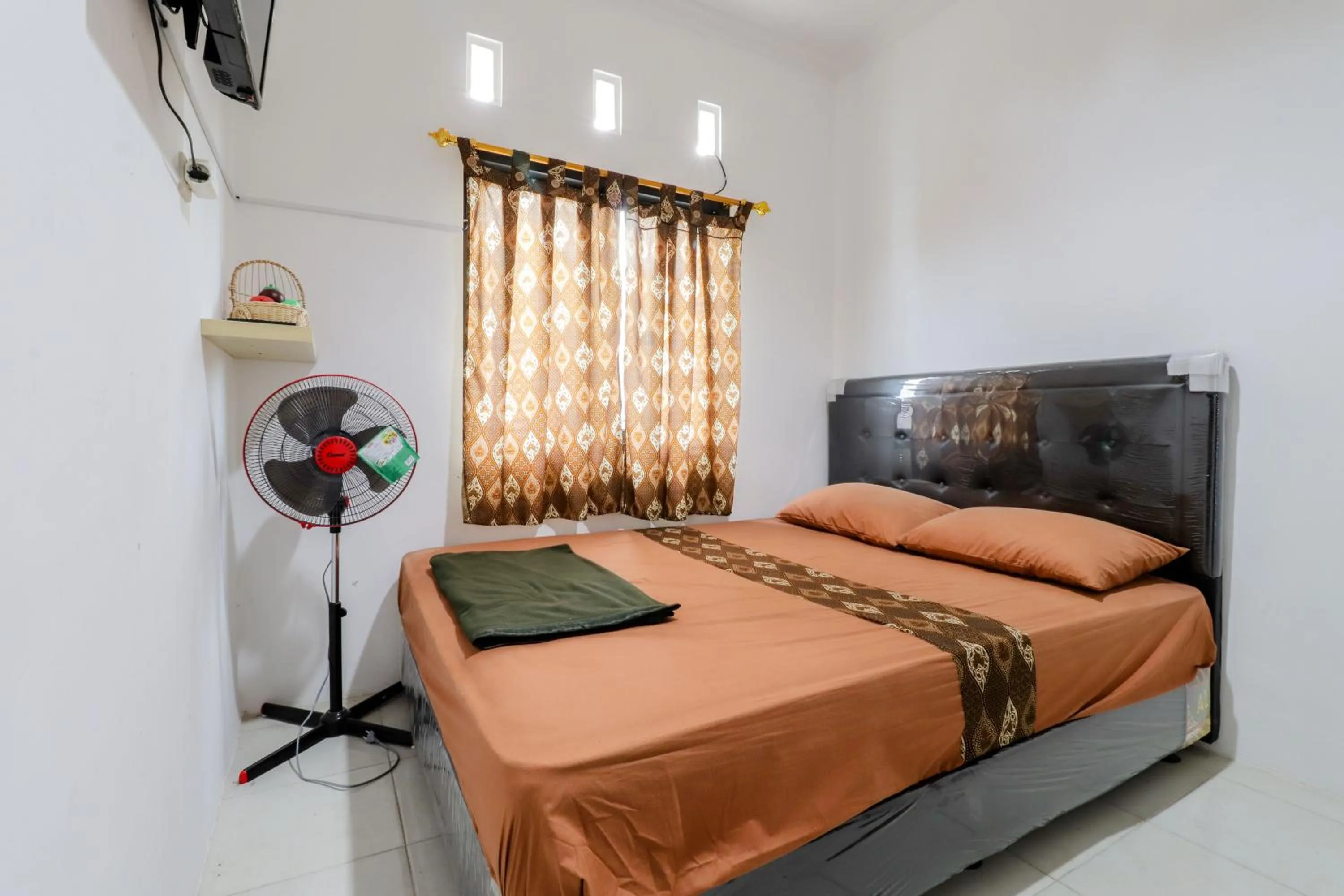 air conditioner, Bed in Java Homestay
