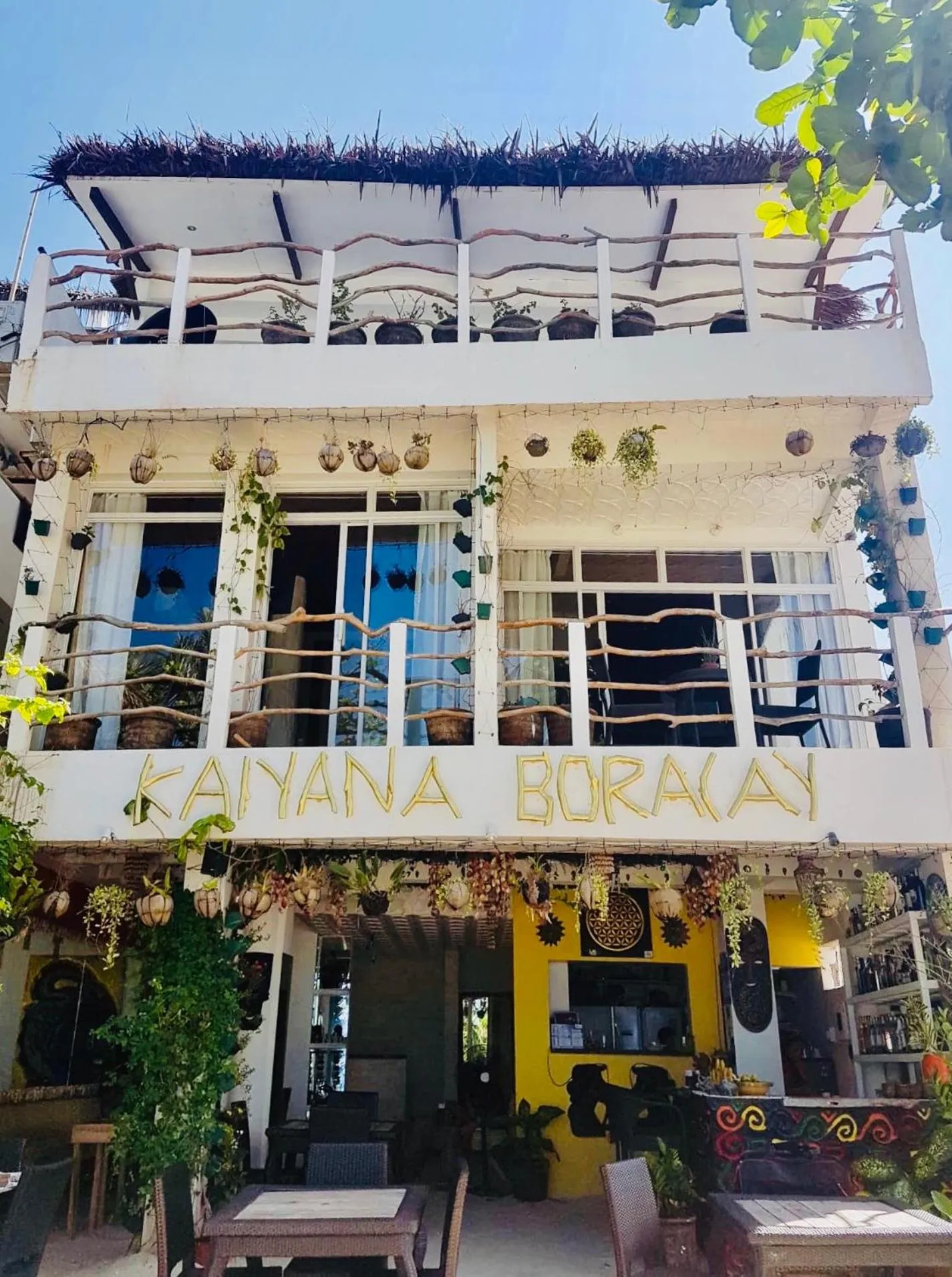 Property building in Kaiyana Boracay Beach Resort