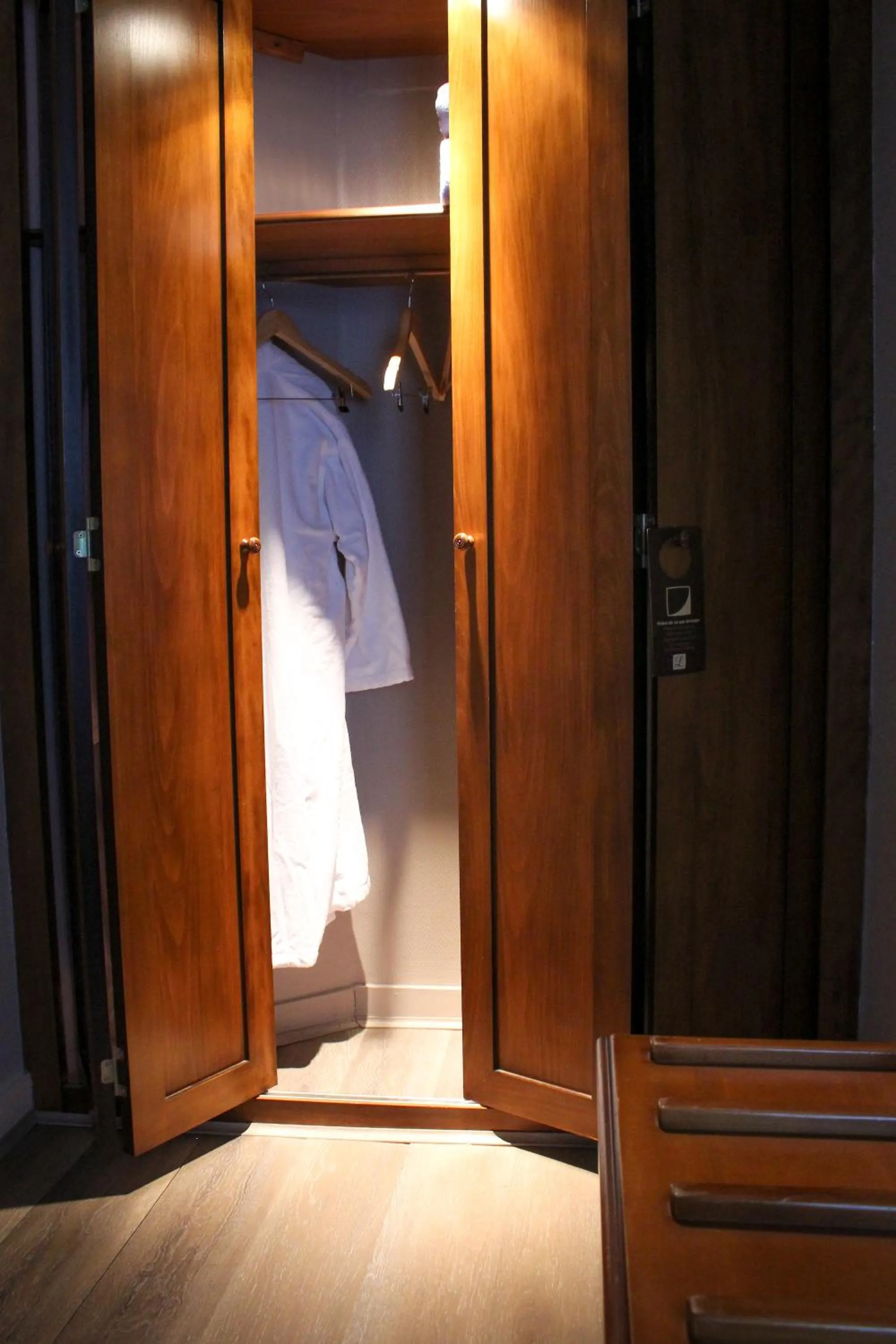 Bedroom, Bed in Logis Hôtel & Restaurant du Sauvage