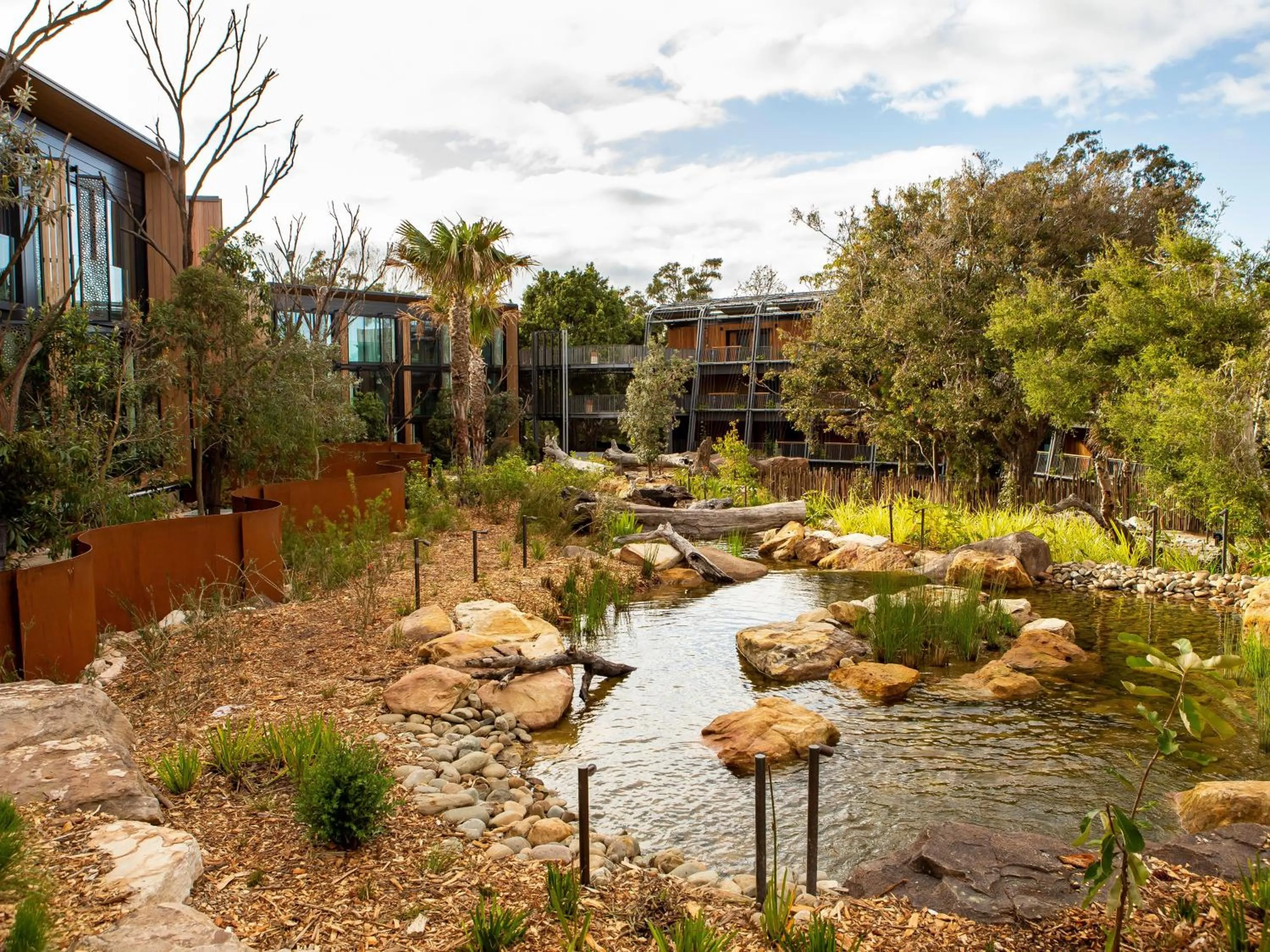 Property building in Wildlife Retreat at Taronga