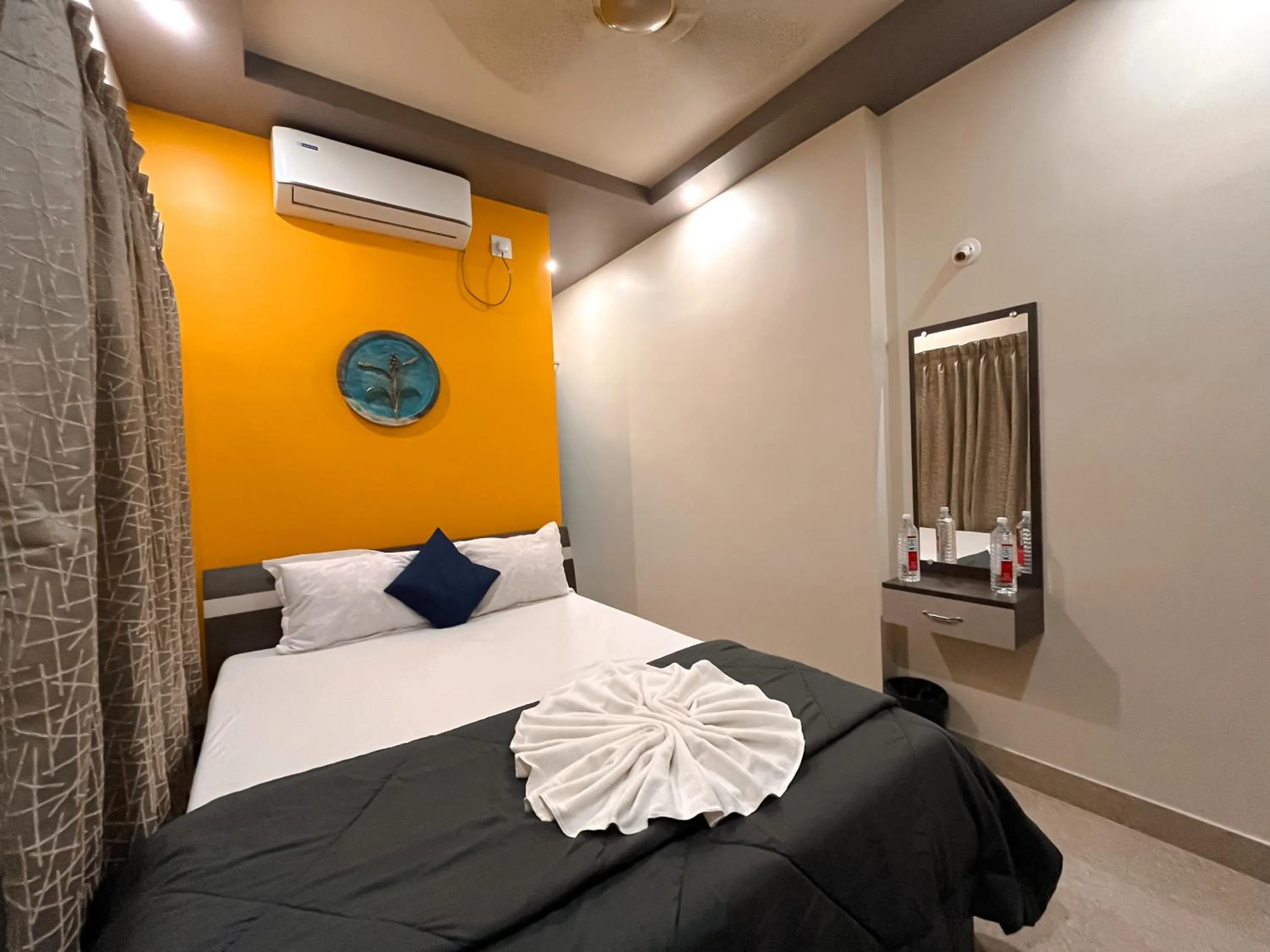 Photo of the whole room, Bed in Kristi Guest House, Shantiniketan