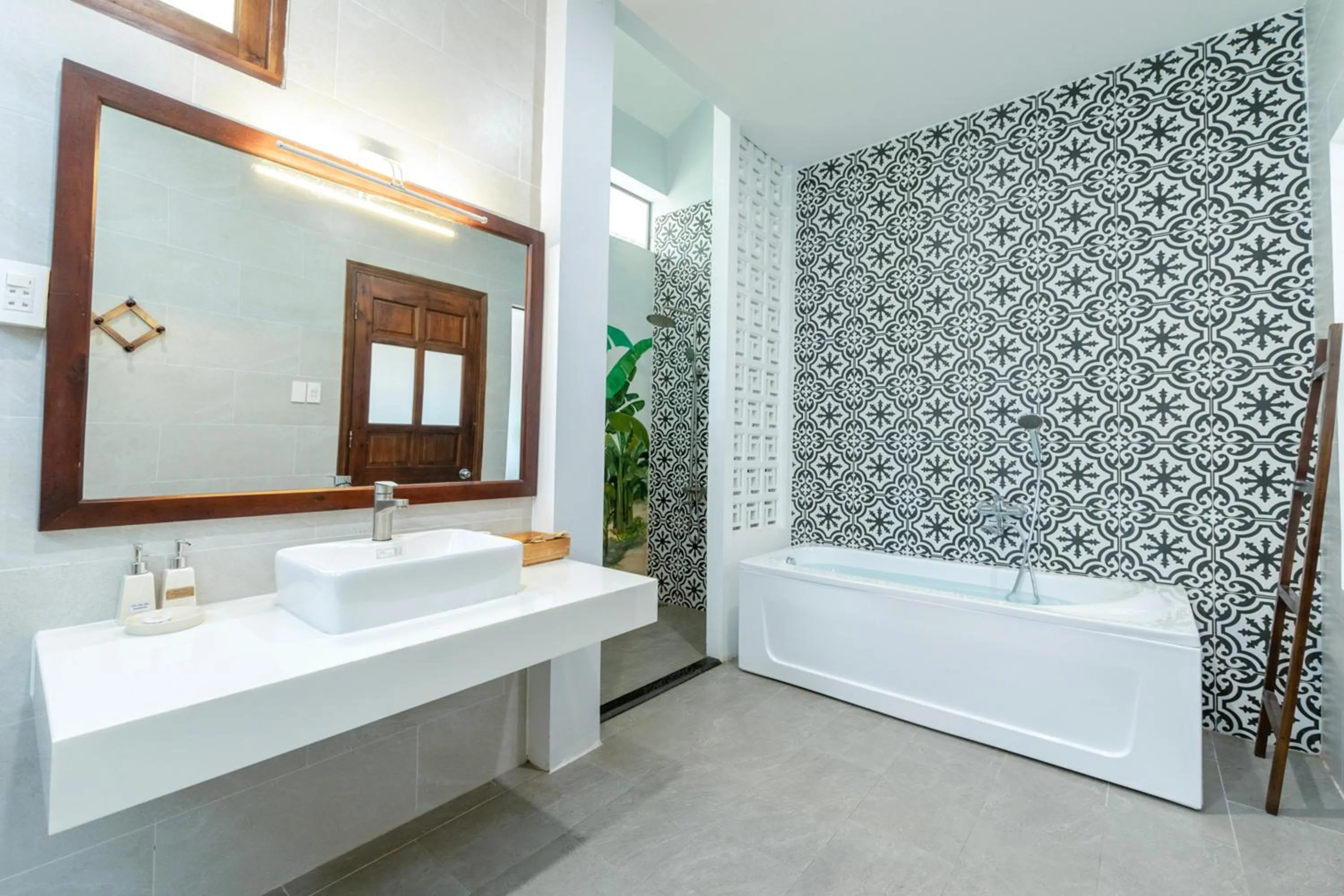 Shower in Kingo Retreat Resort