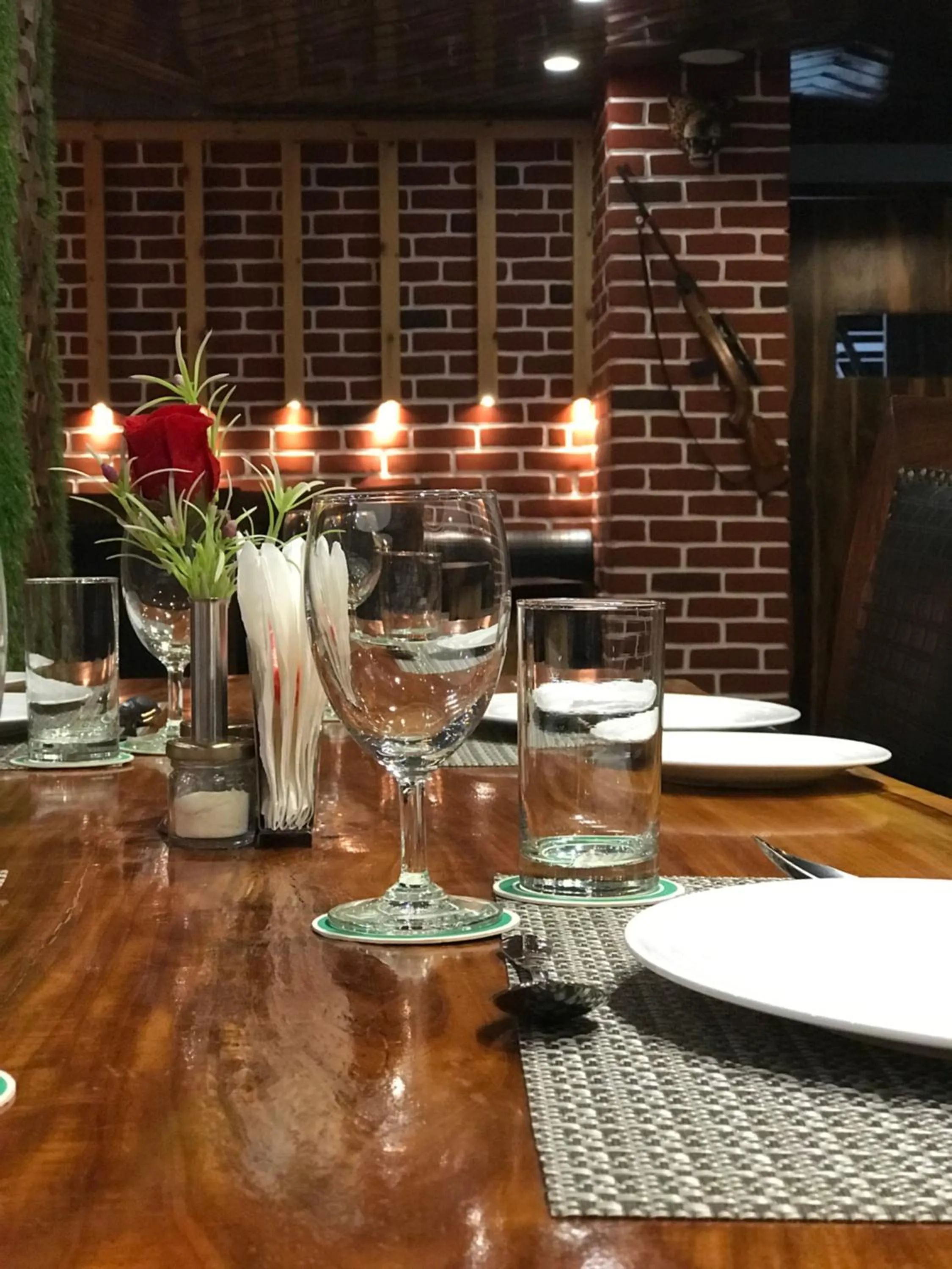 Restaurant/places to eat in Kanishka Retreat Resort Chail