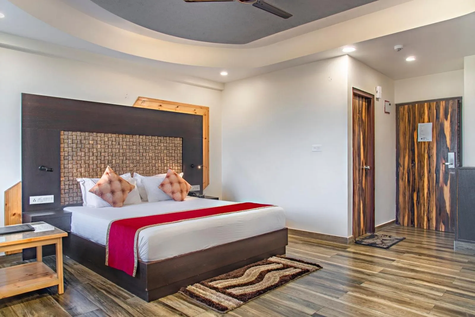 Bed in Kanishka Retreat Resort Chail