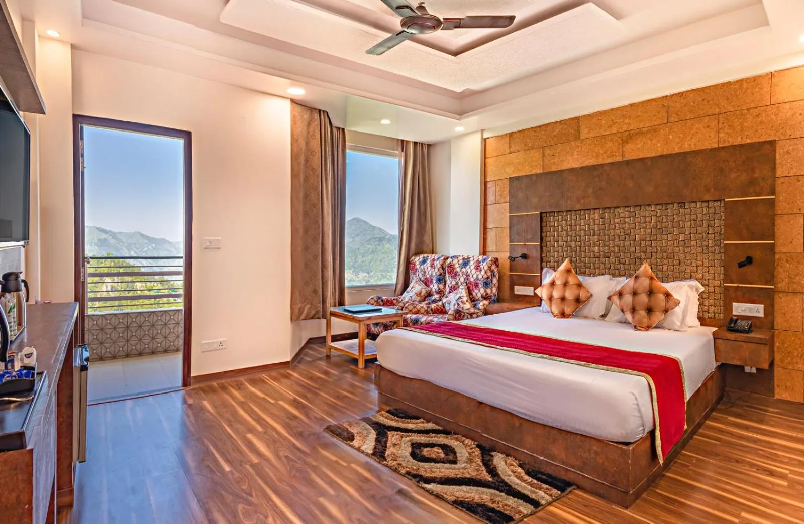 Photo of the whole room, Bed in Kanishka Retreat Resort Chail