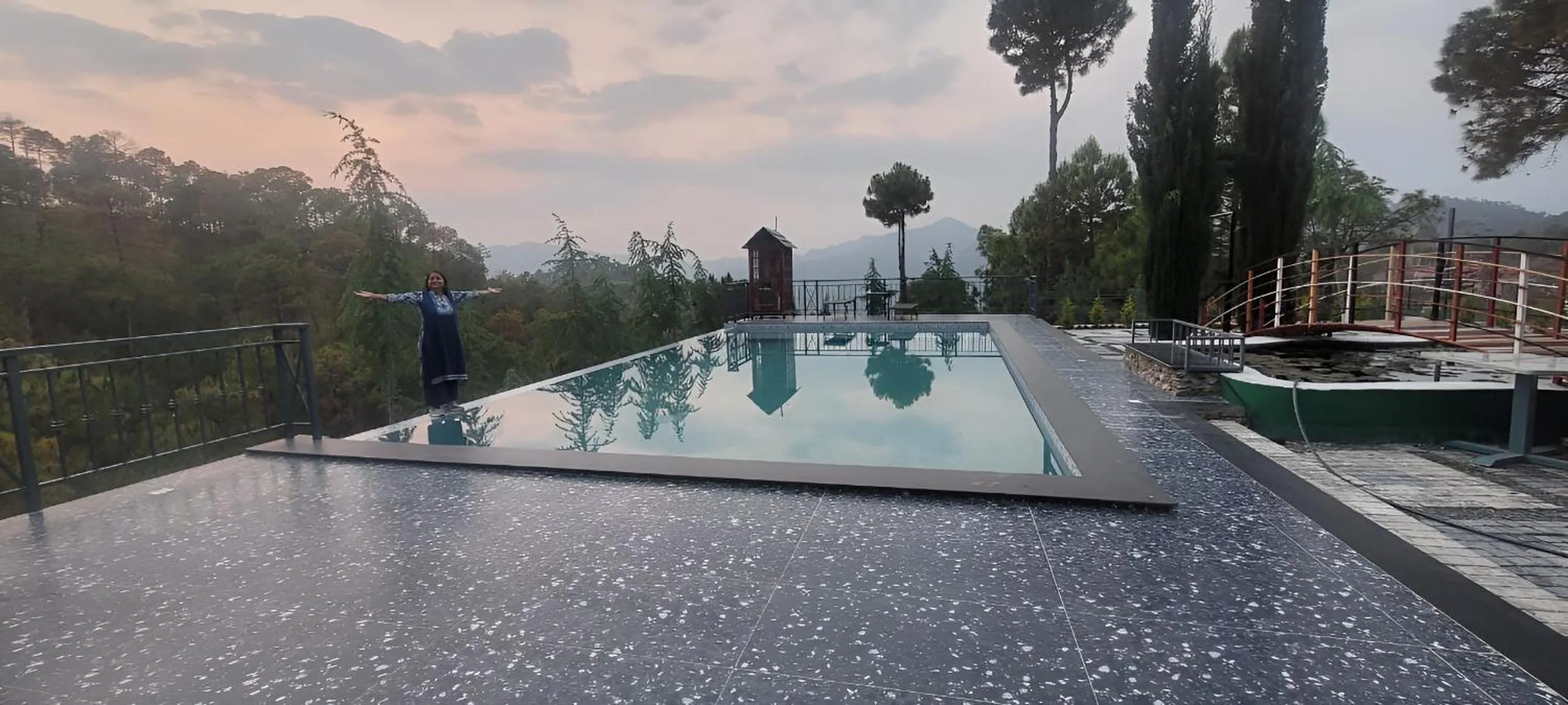 Swimming pool in Kanishka Retreat Resort Chail